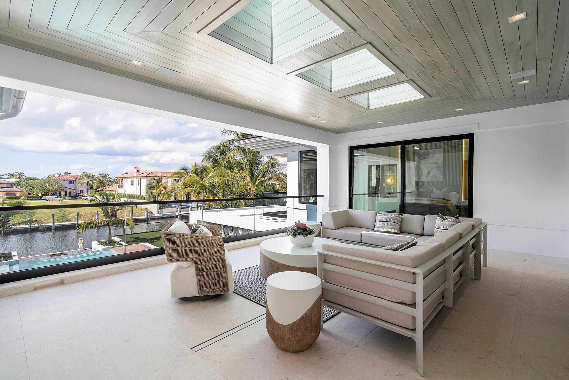 ROYAL PALM YACHT & COUNTRY CLUB - Residential