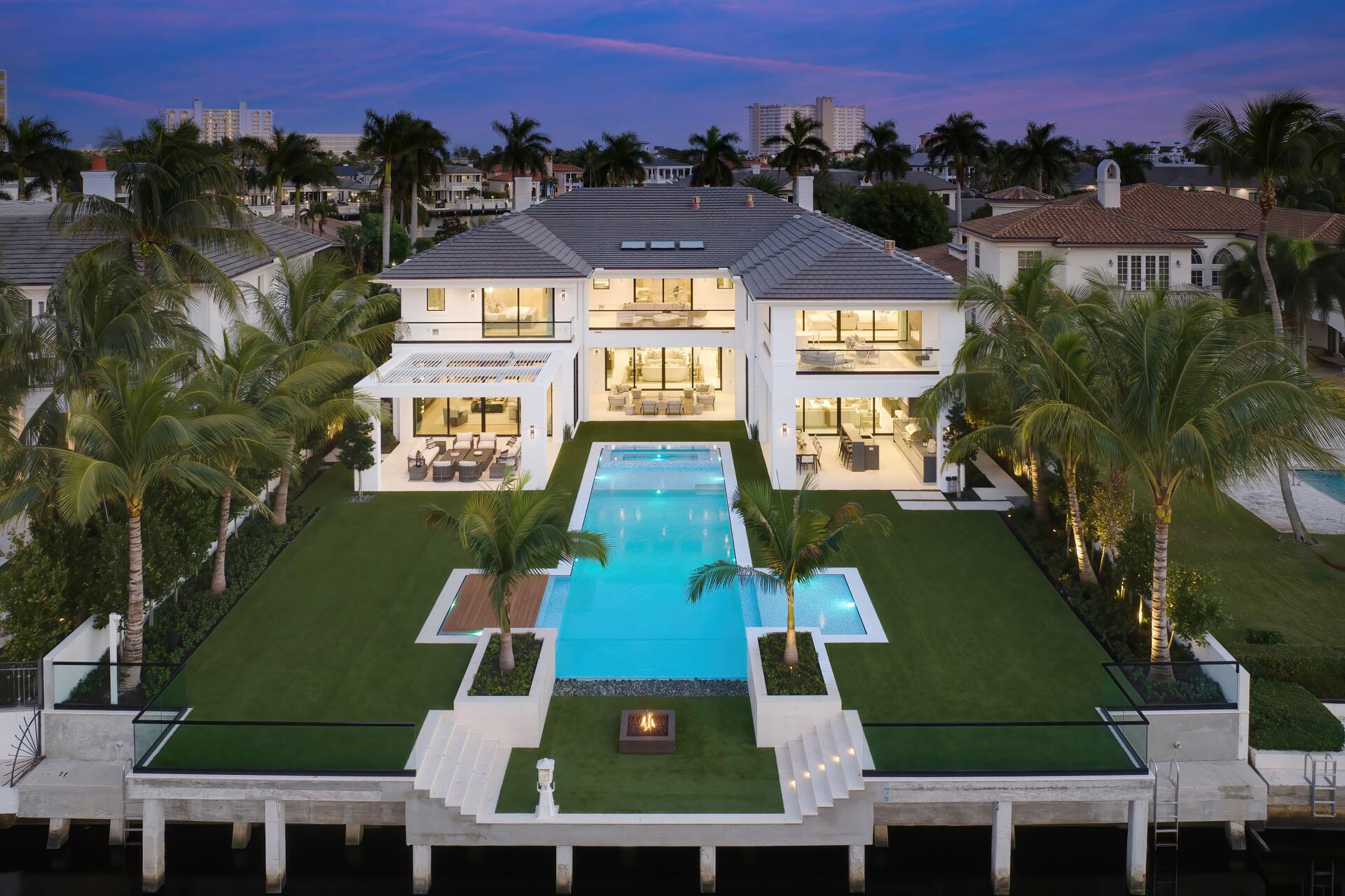 ROYAL PALM YACHT & COUNTRY CLUB - Residential