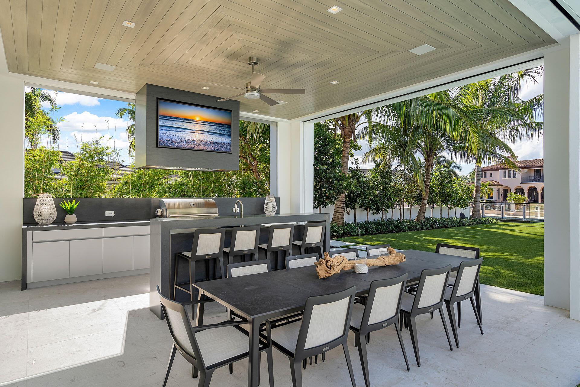ROYAL PALM YACHT & COUNTRY CLUB - Residential