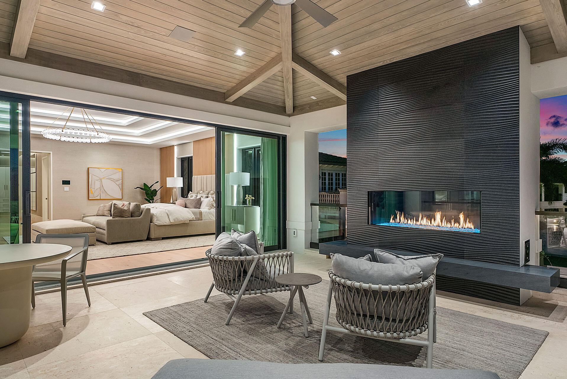 ROYAL PALM YACHT & COUNTRY CLUB - Residential