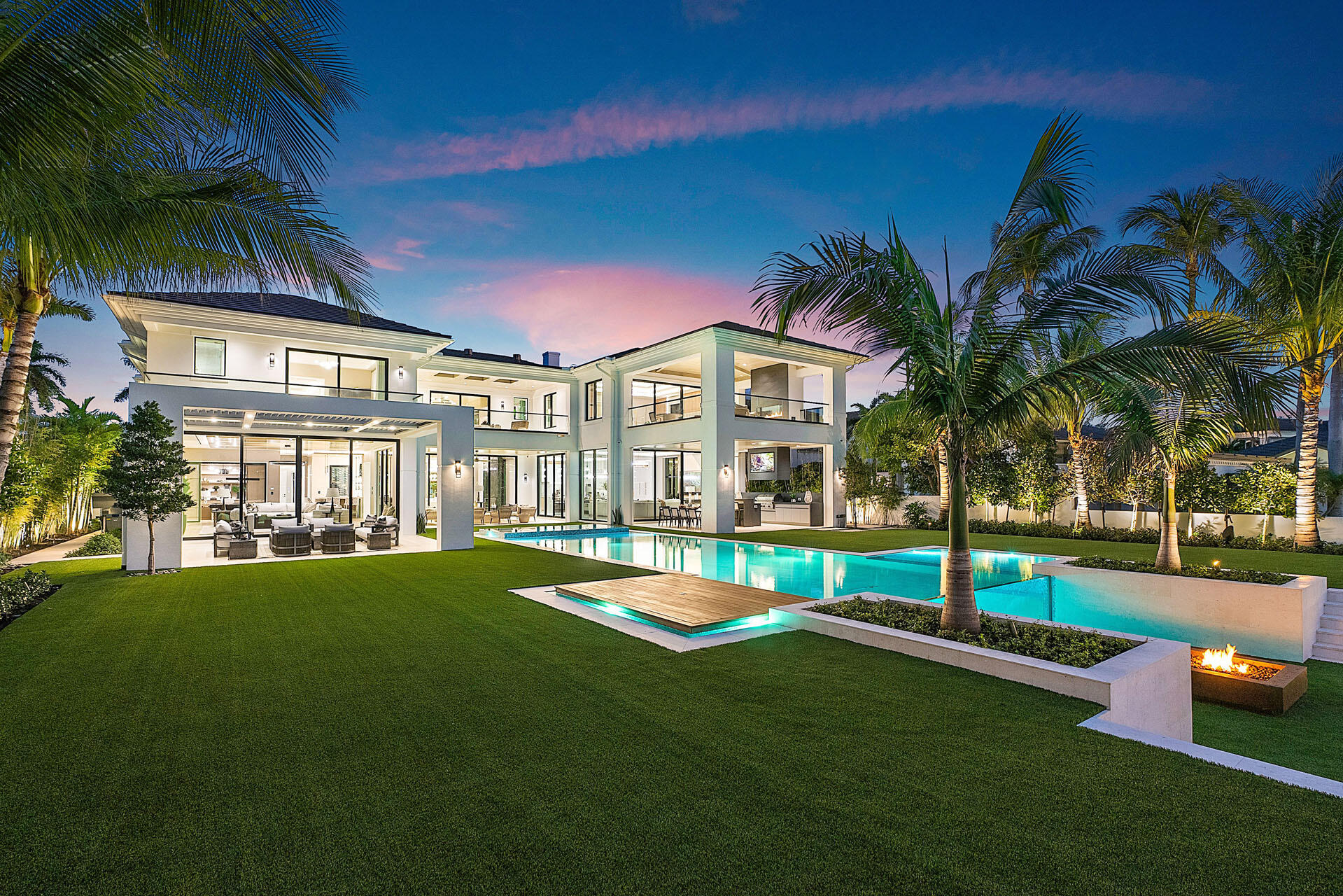 ROYAL PALM YACHT & COUNTRY CLUB - Residential