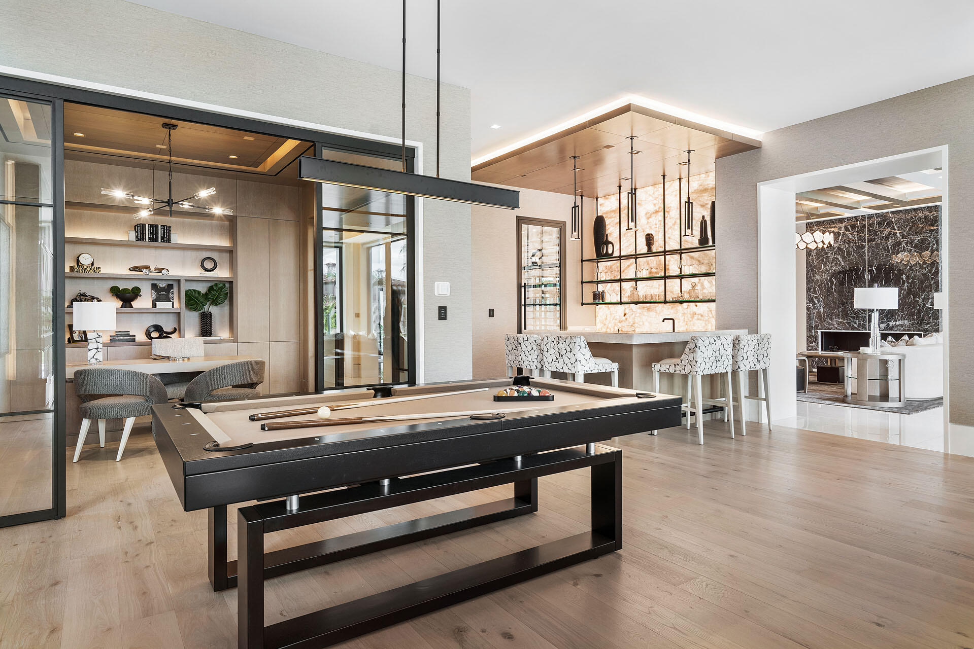 ROYAL PALM YACHT & COUNTRY CLUB - Residential
