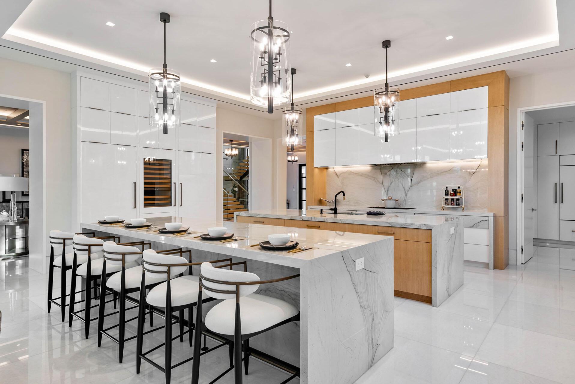 ROYAL PALM YACHT & COUNTRY CLUB - Residential