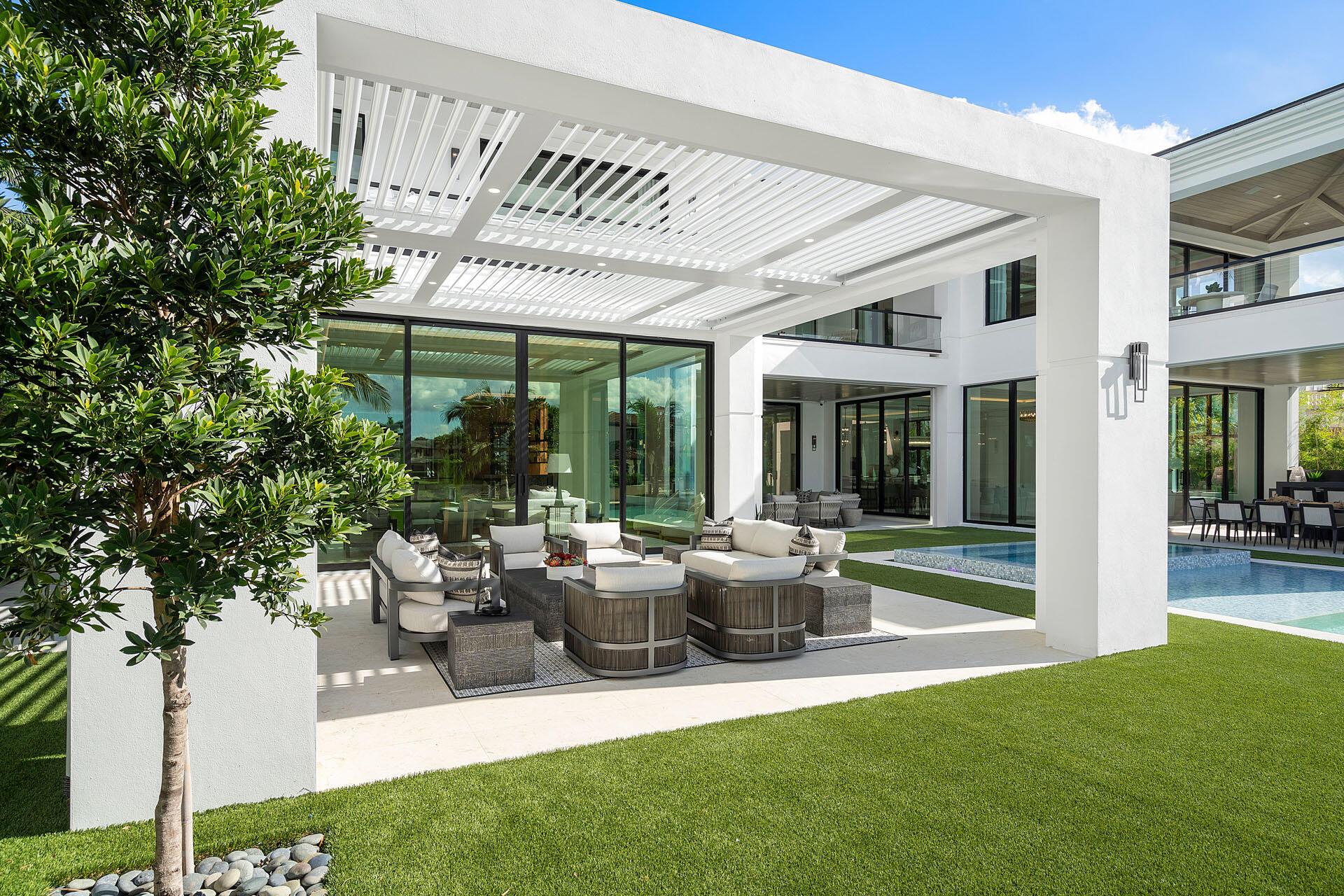 ROYAL PALM YACHT & COUNTRY CLUB - Residential