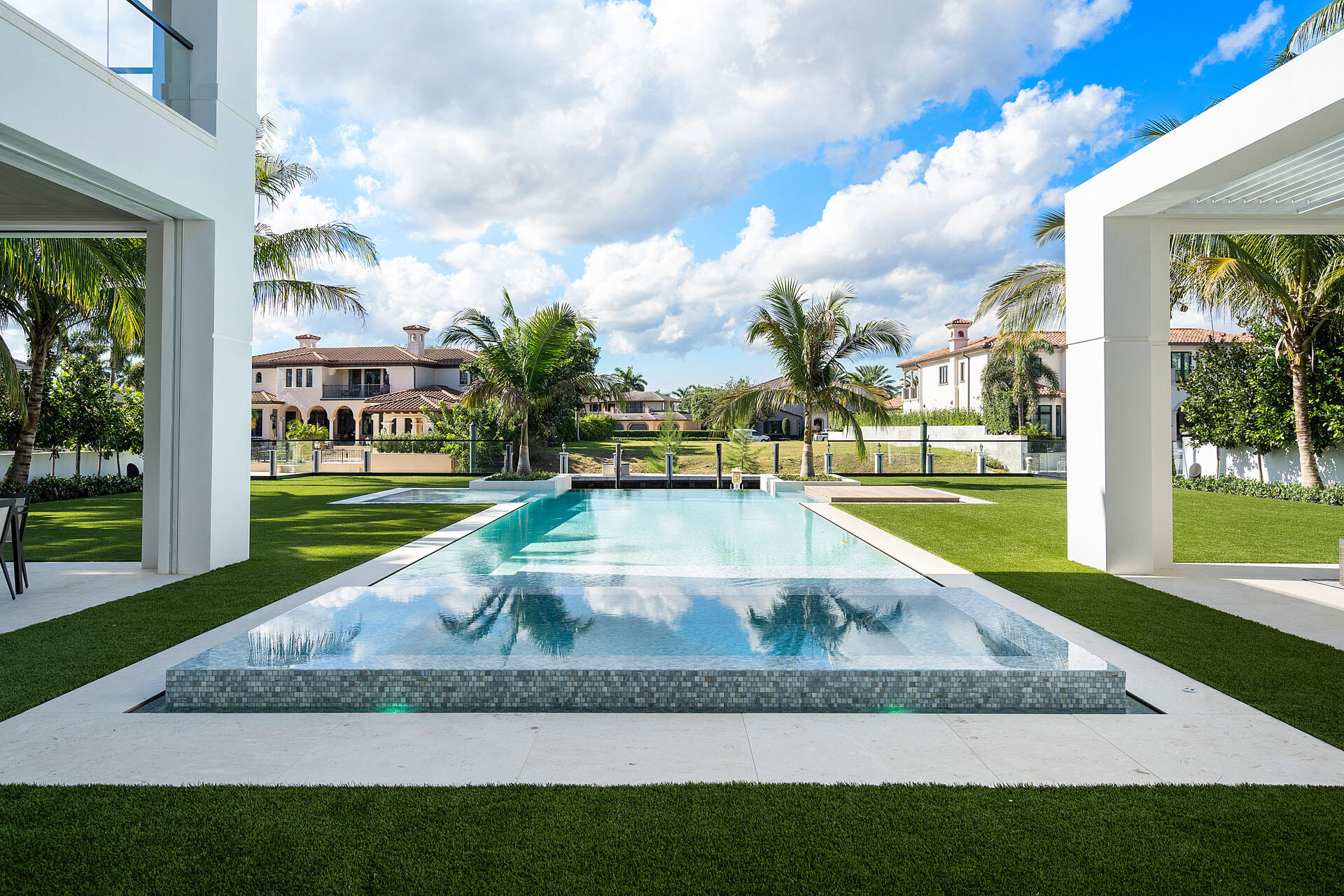 ROYAL PALM YACHT & COUNTRY CLUB - Residential