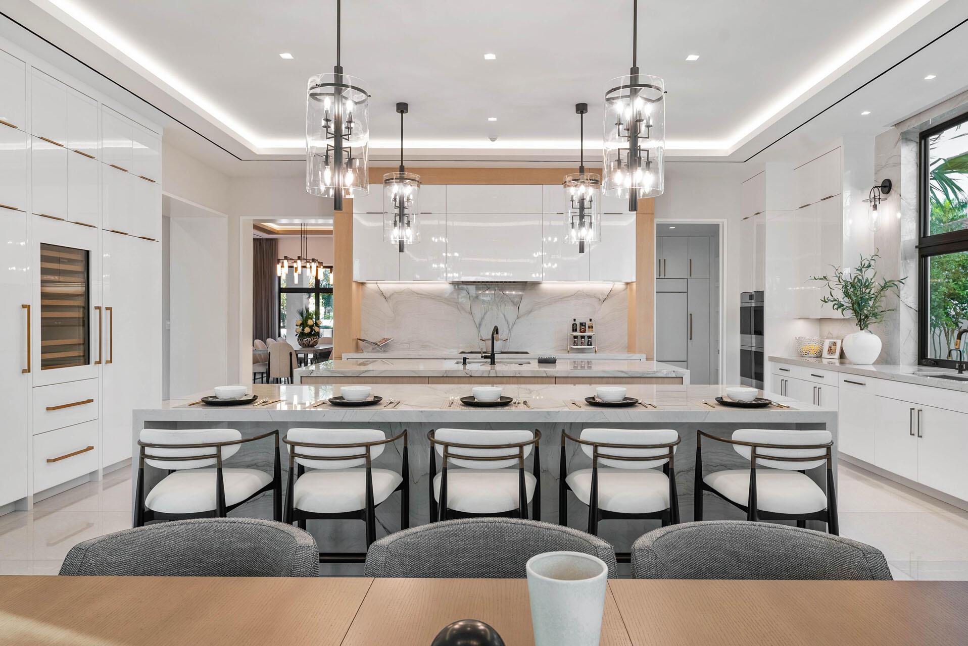 ROYAL PALM YACHT & COUNTRY CLUB - Residential