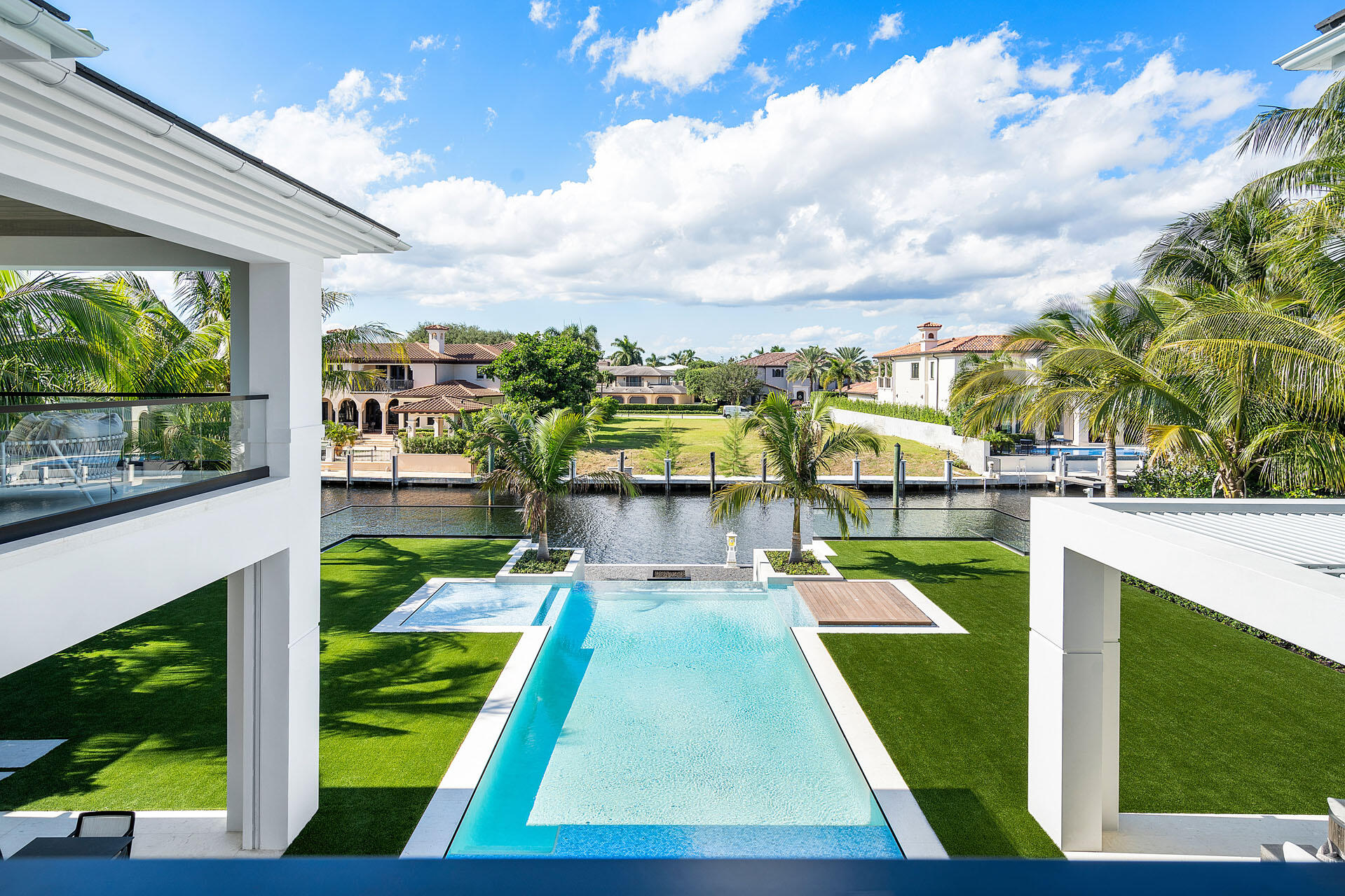ROYAL PALM YACHT & COUNTRY CLUB - Residential