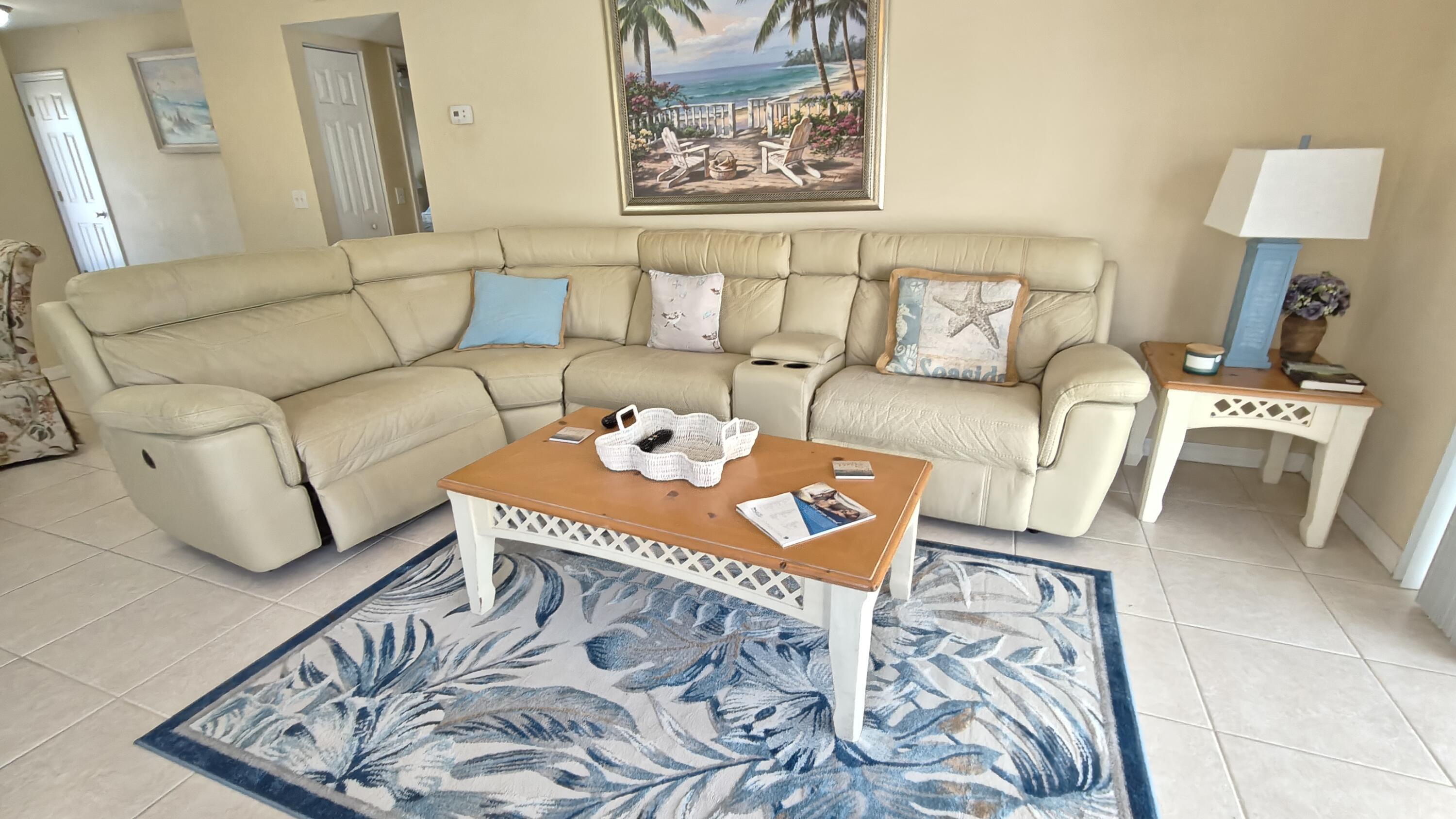 KINGSWOOD CONDO - Residential