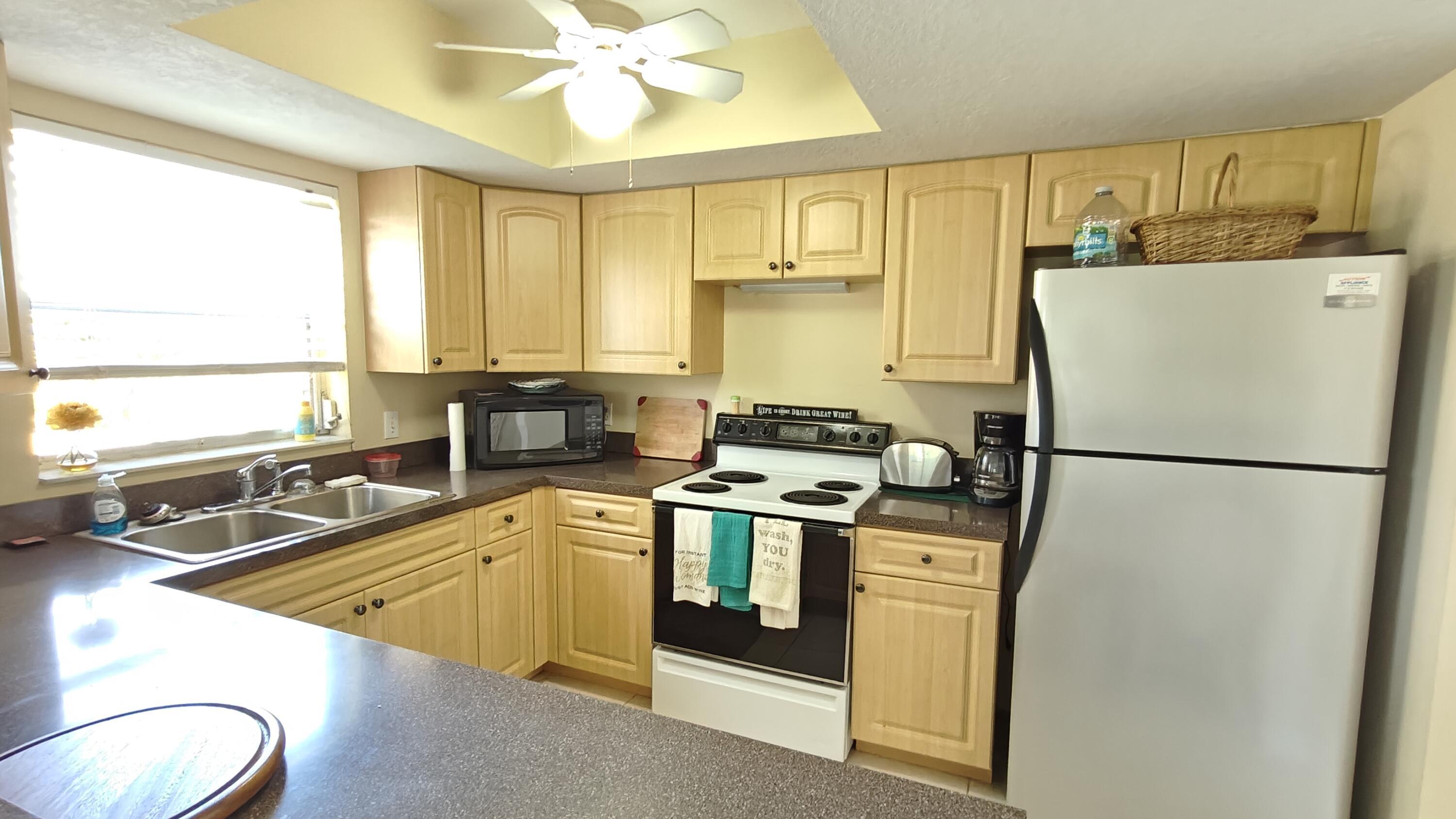 KINGSWOOD CONDO - Residential