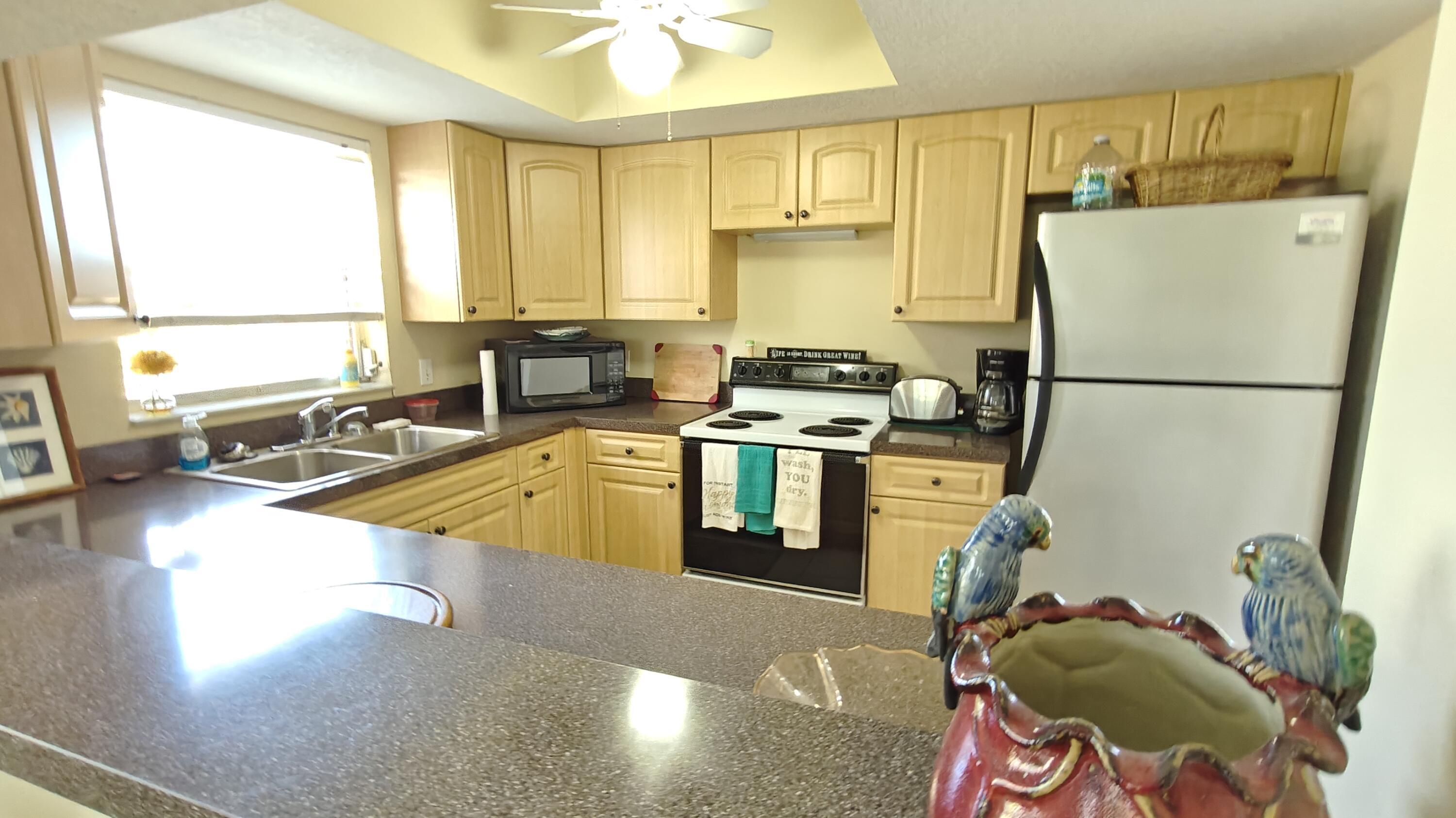 KINGSWOOD CONDO - Residential