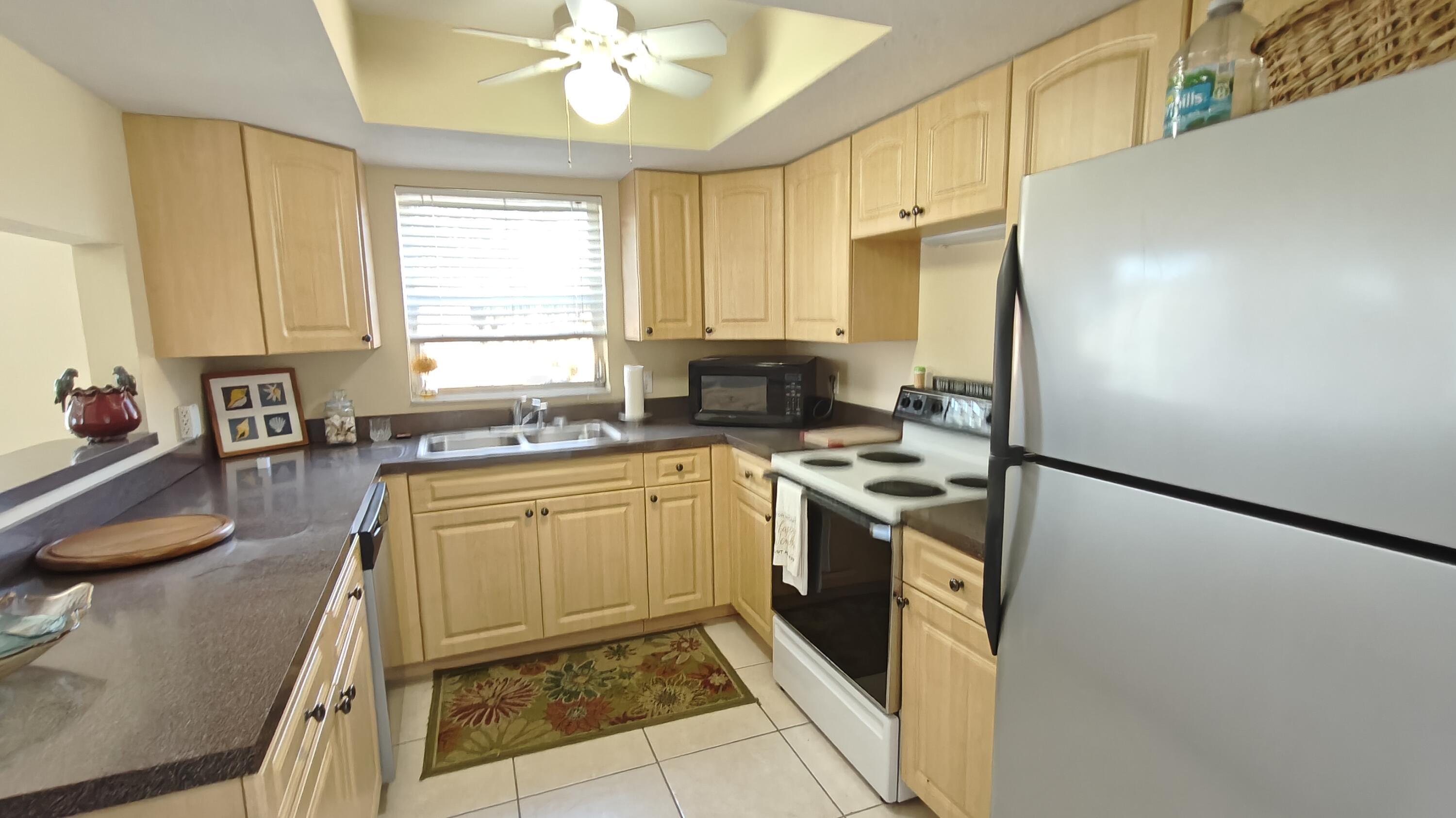 KINGSWOOD CONDO - Residential