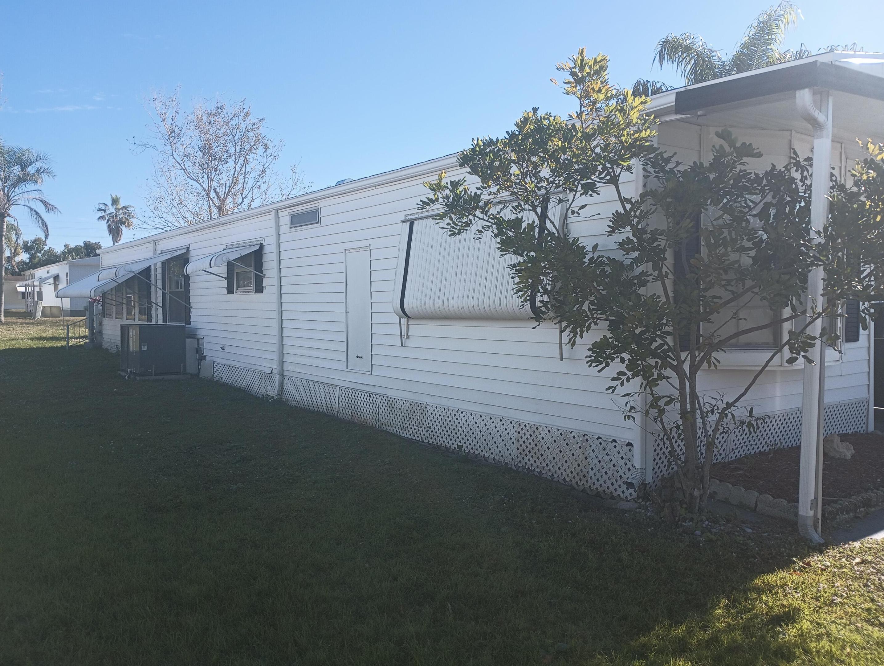 Spanish Lakes Riverfront - Residential