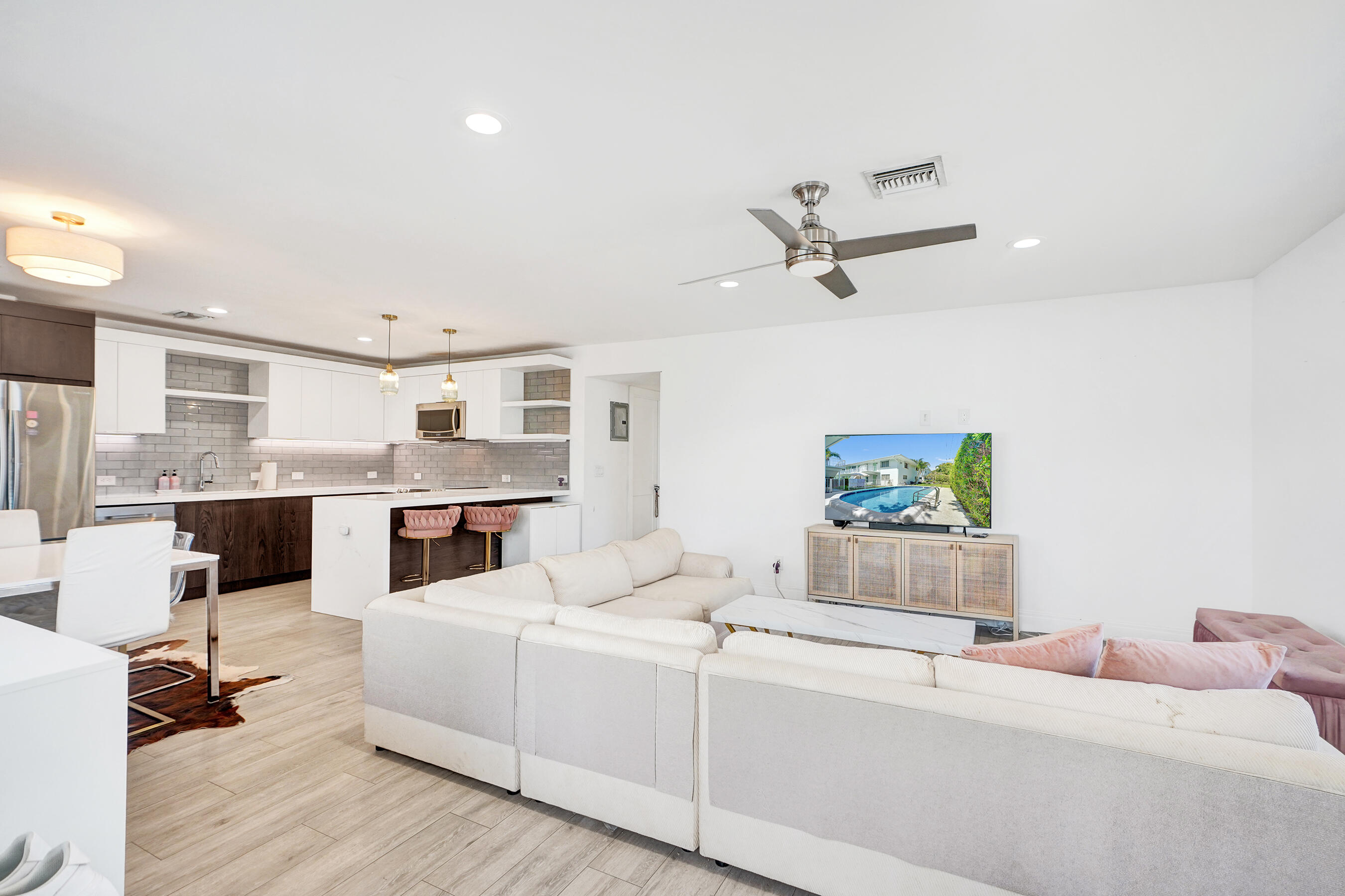 CORAL RIDGE COLONY INC CONDO - Residential