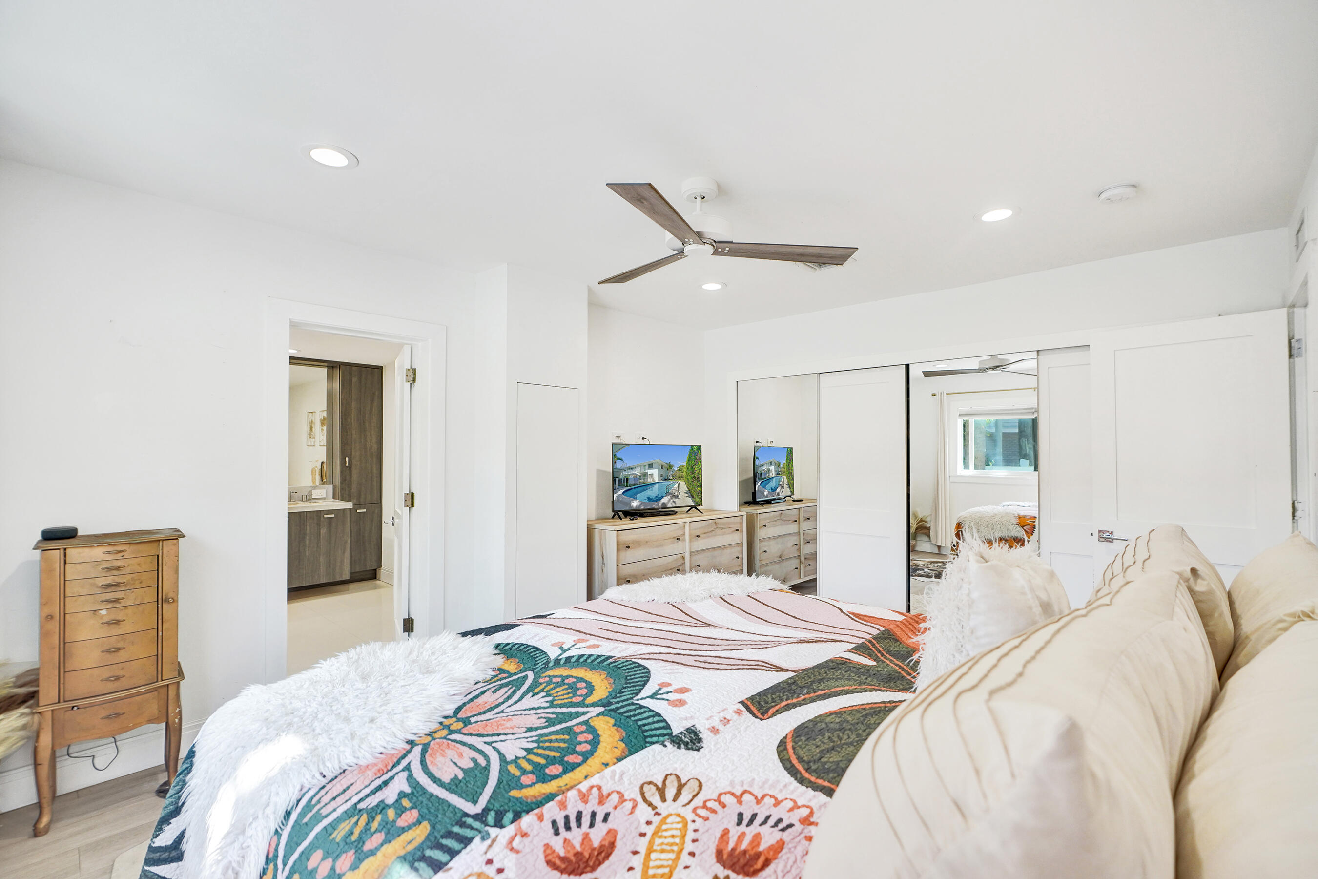 CORAL RIDGE COLONY INC CONDO - Residential