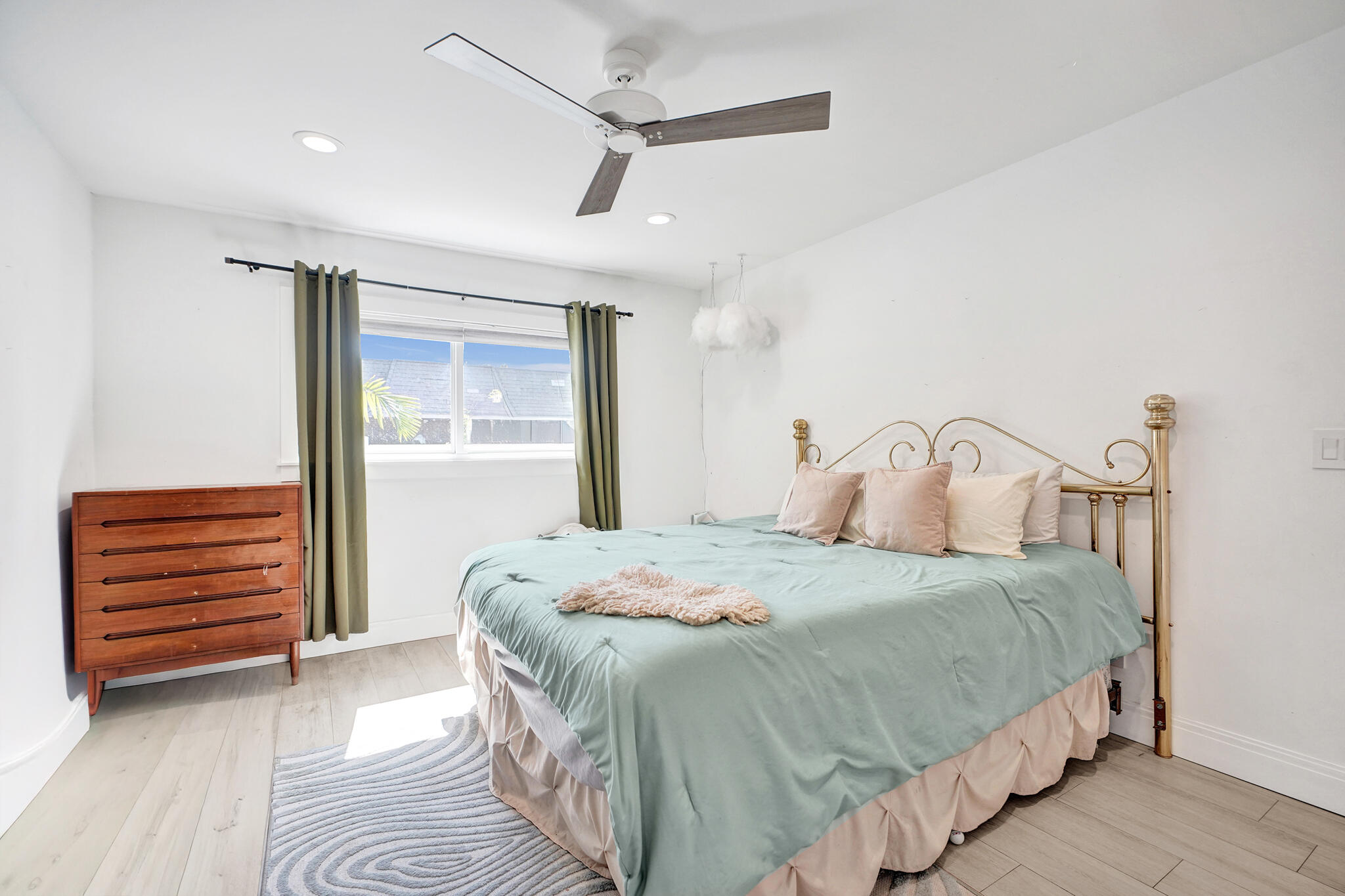 CORAL RIDGE COLONY INC CONDO - Residential
