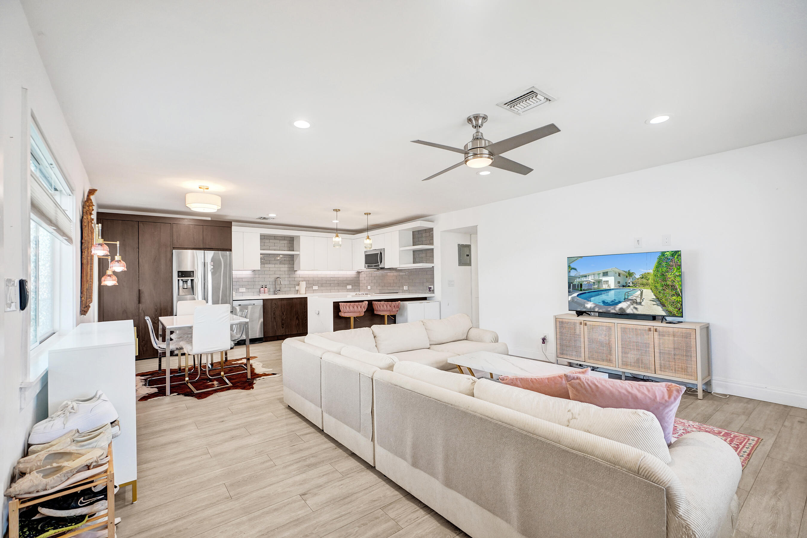 CORAL RIDGE COLONY INC CONDO - Residential