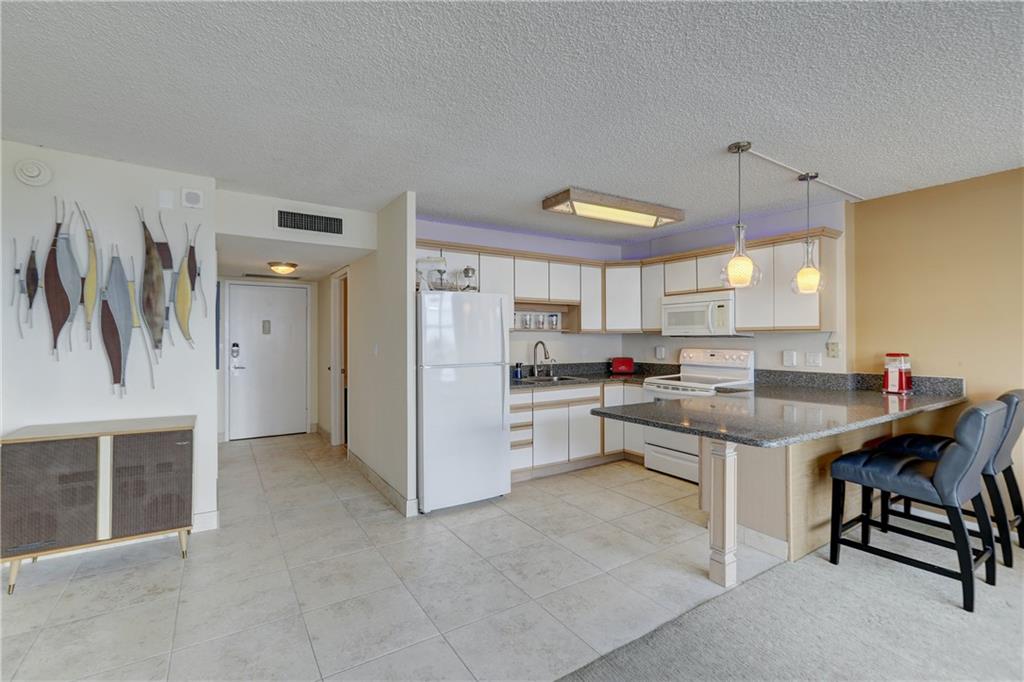 EAST POINT TOWERS - Residential