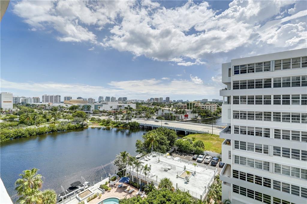 EAST POINT TOWERS - Residential