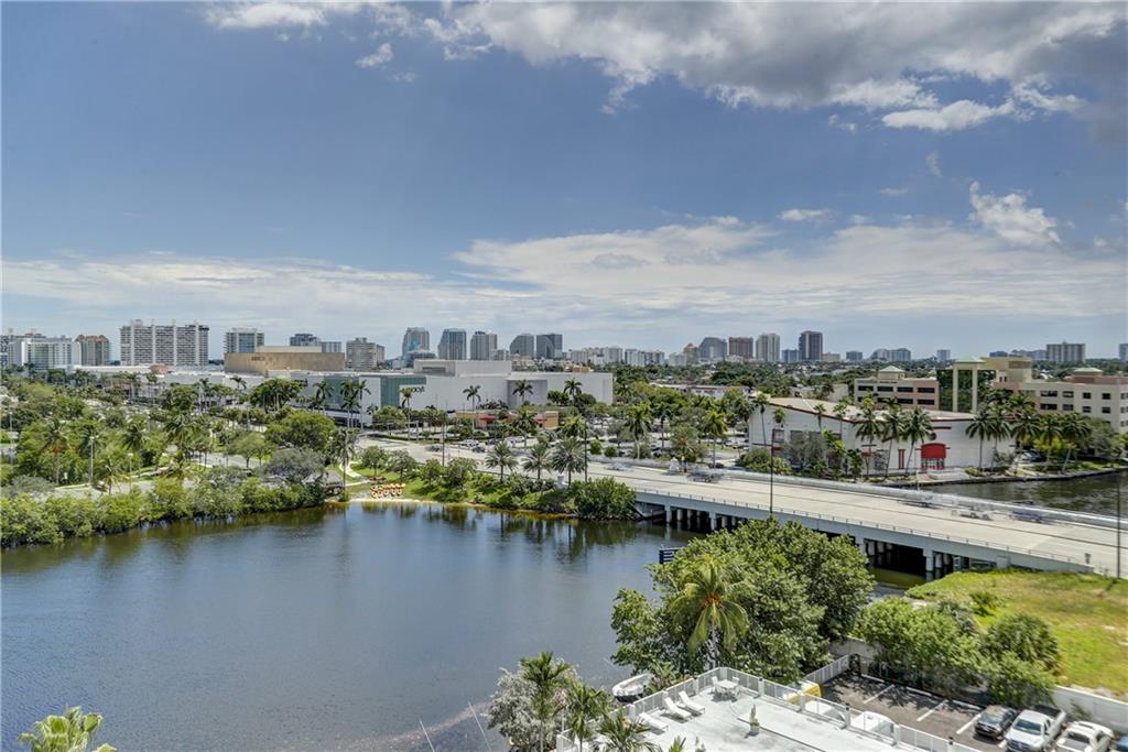 EAST POINT TOWERS - Residential