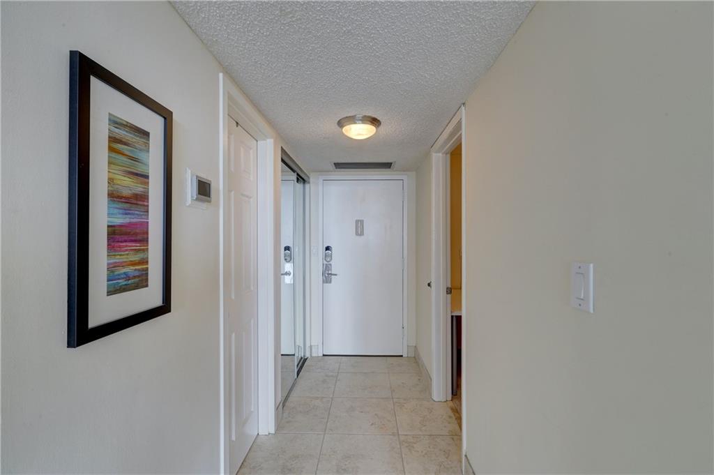 EAST POINT TOWERS - Residential