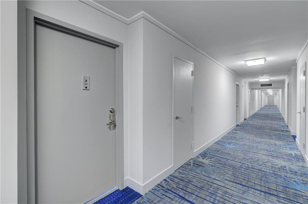 EAST POINT TOWERS - Residential