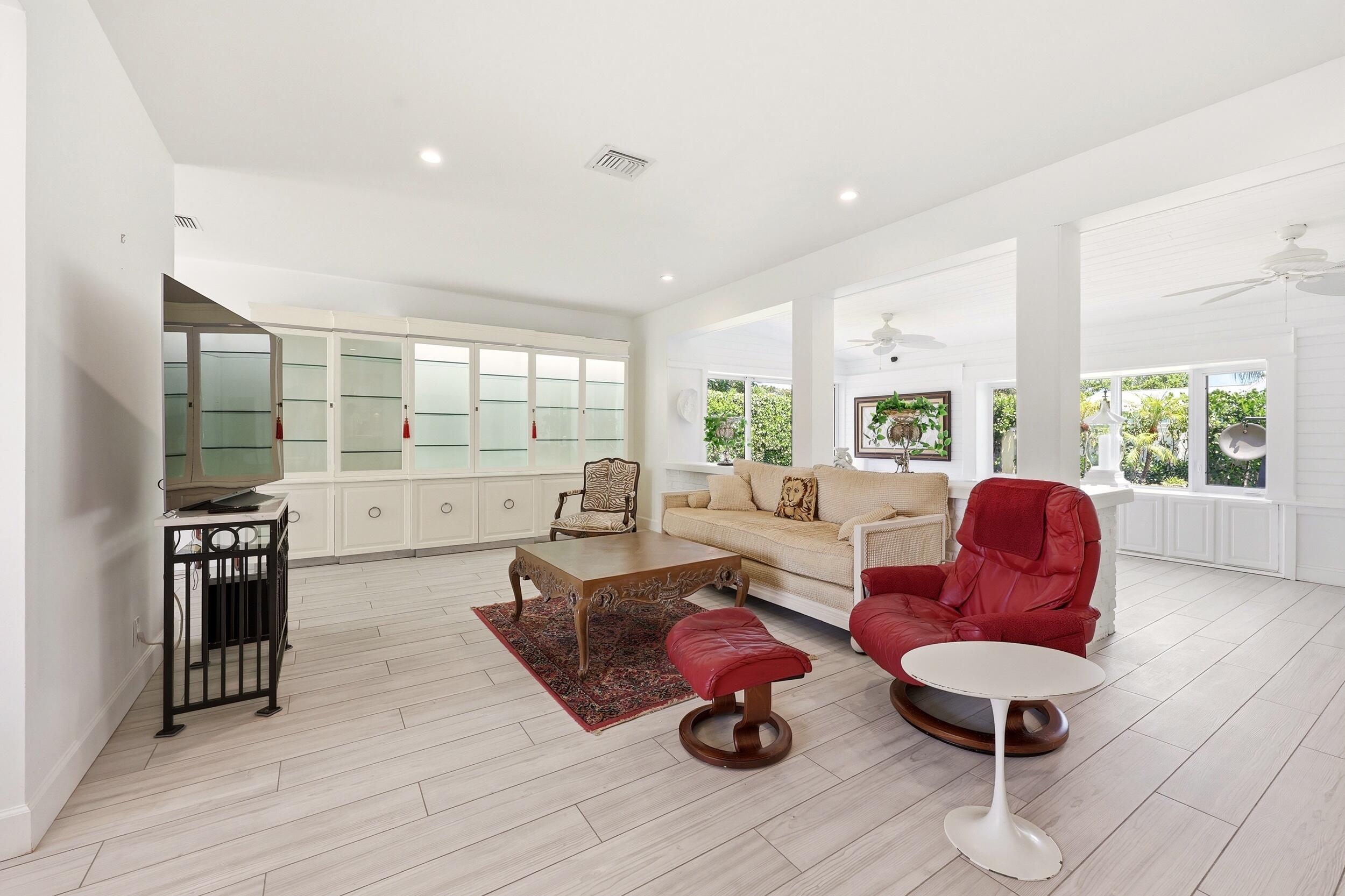 NORTH PALM BEACH VILLAGE OF 1 - Residential