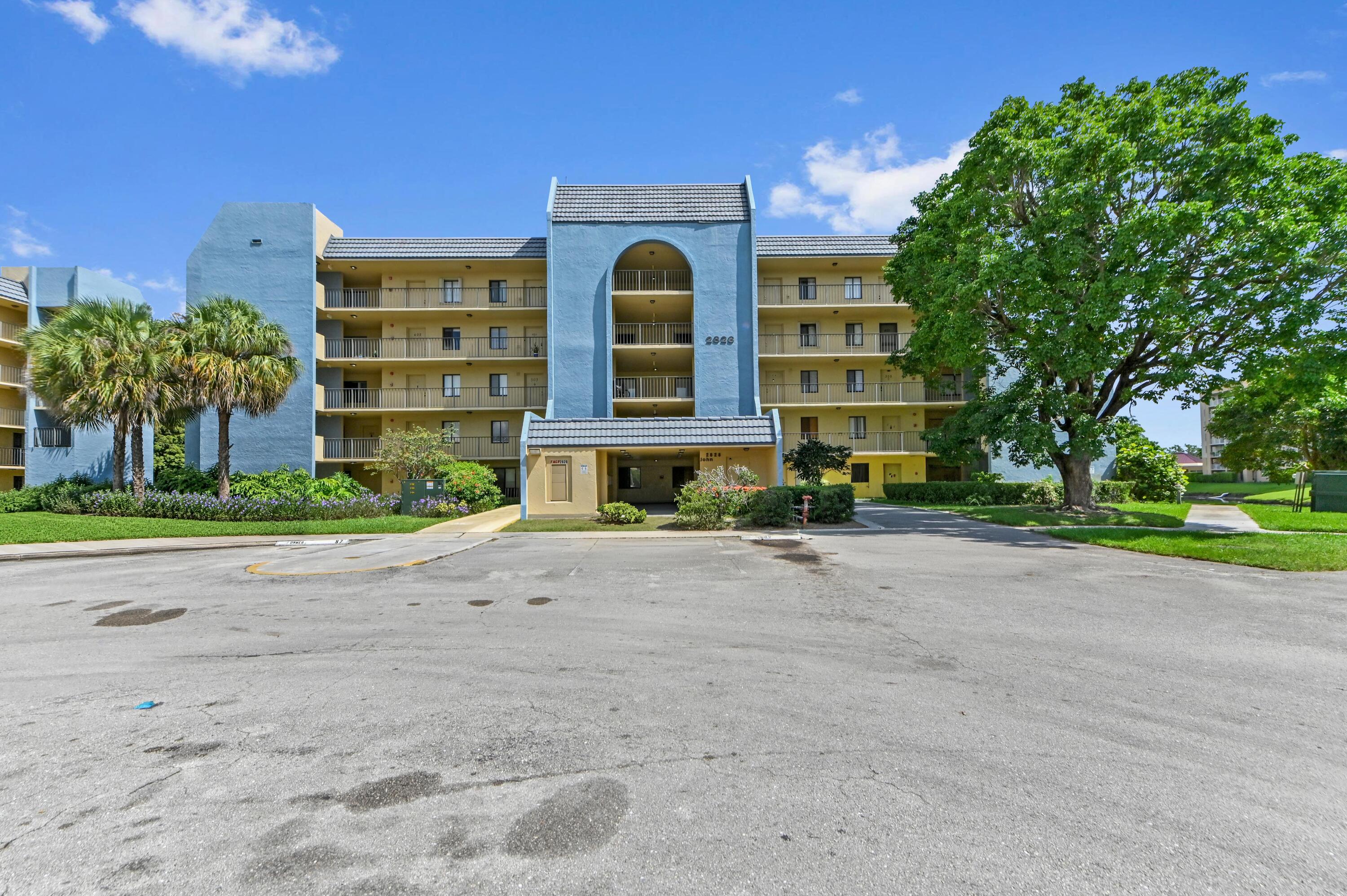 Tennis Club of Palm Beach - Residential