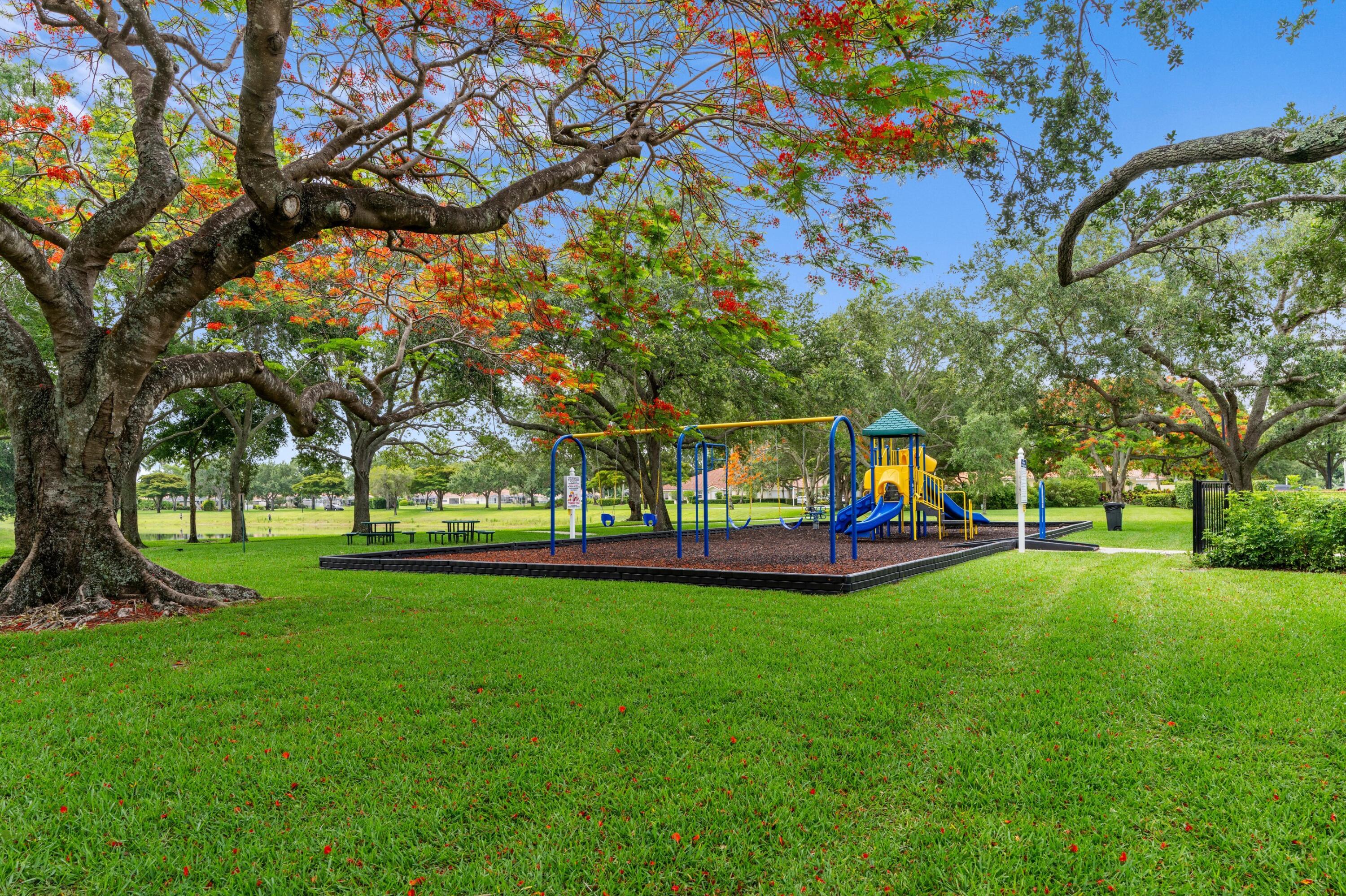 RIVERWALK 9 - Residential