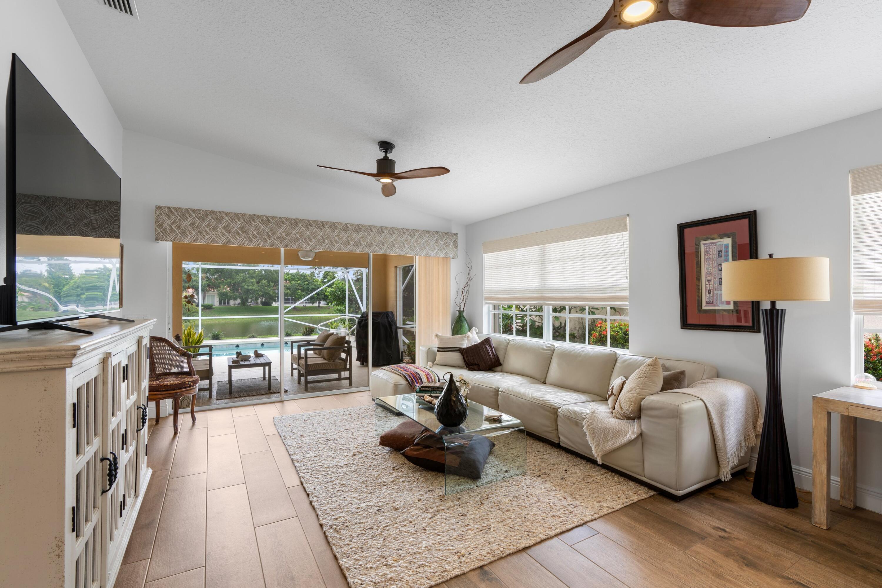 RIVERWALK 9 - Residential