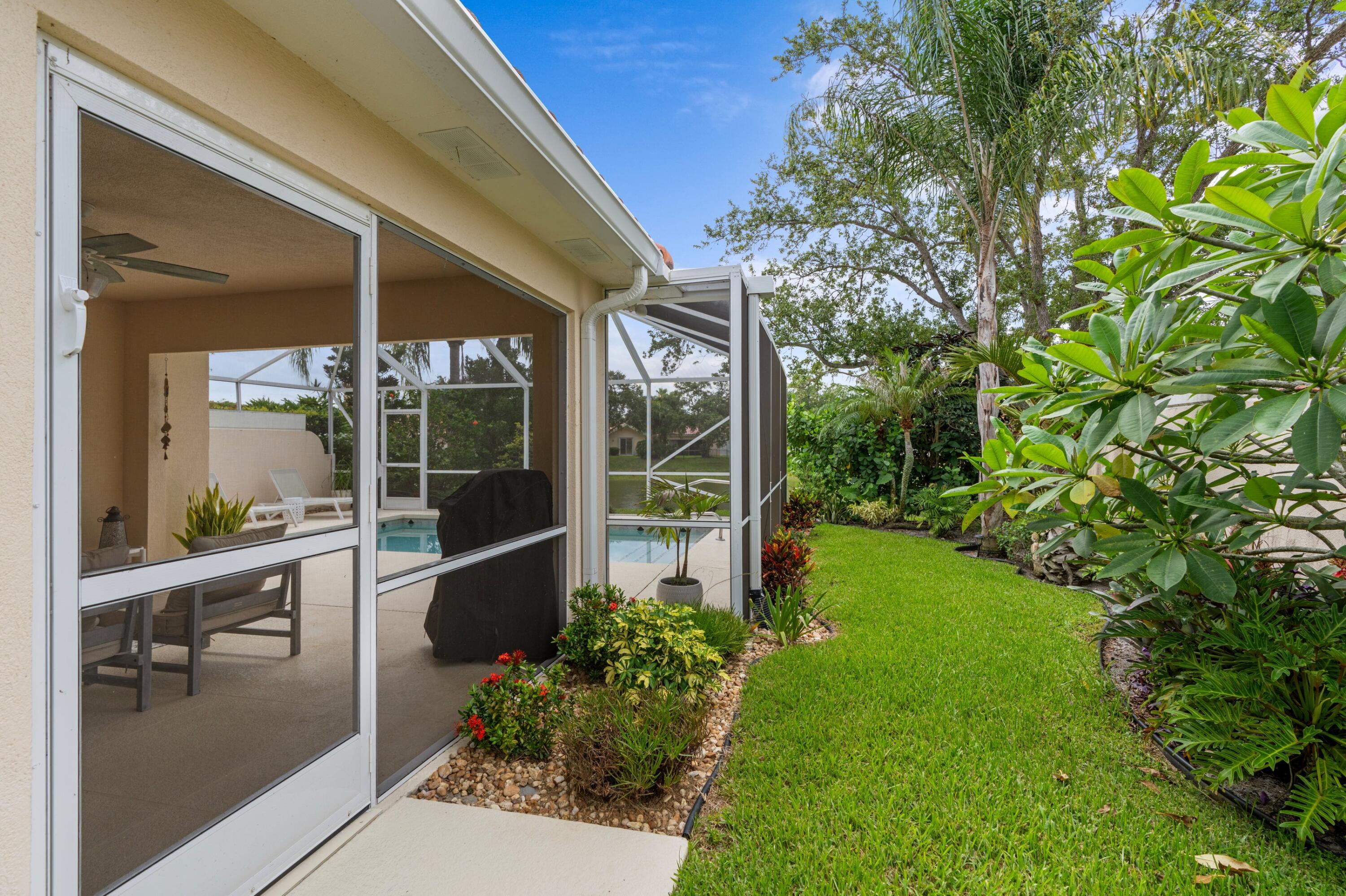 RIVERWALK 9 - Residential