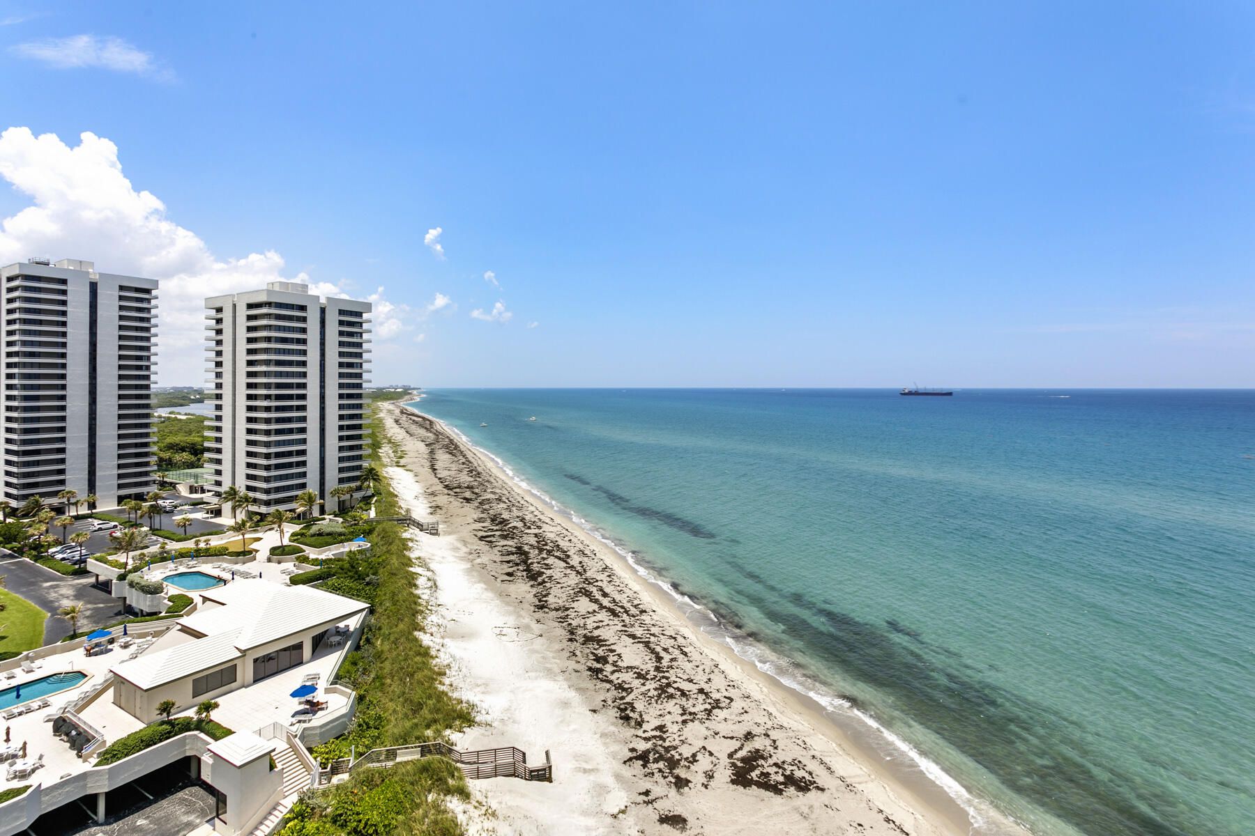 WATER GLADES CONDO - Residential