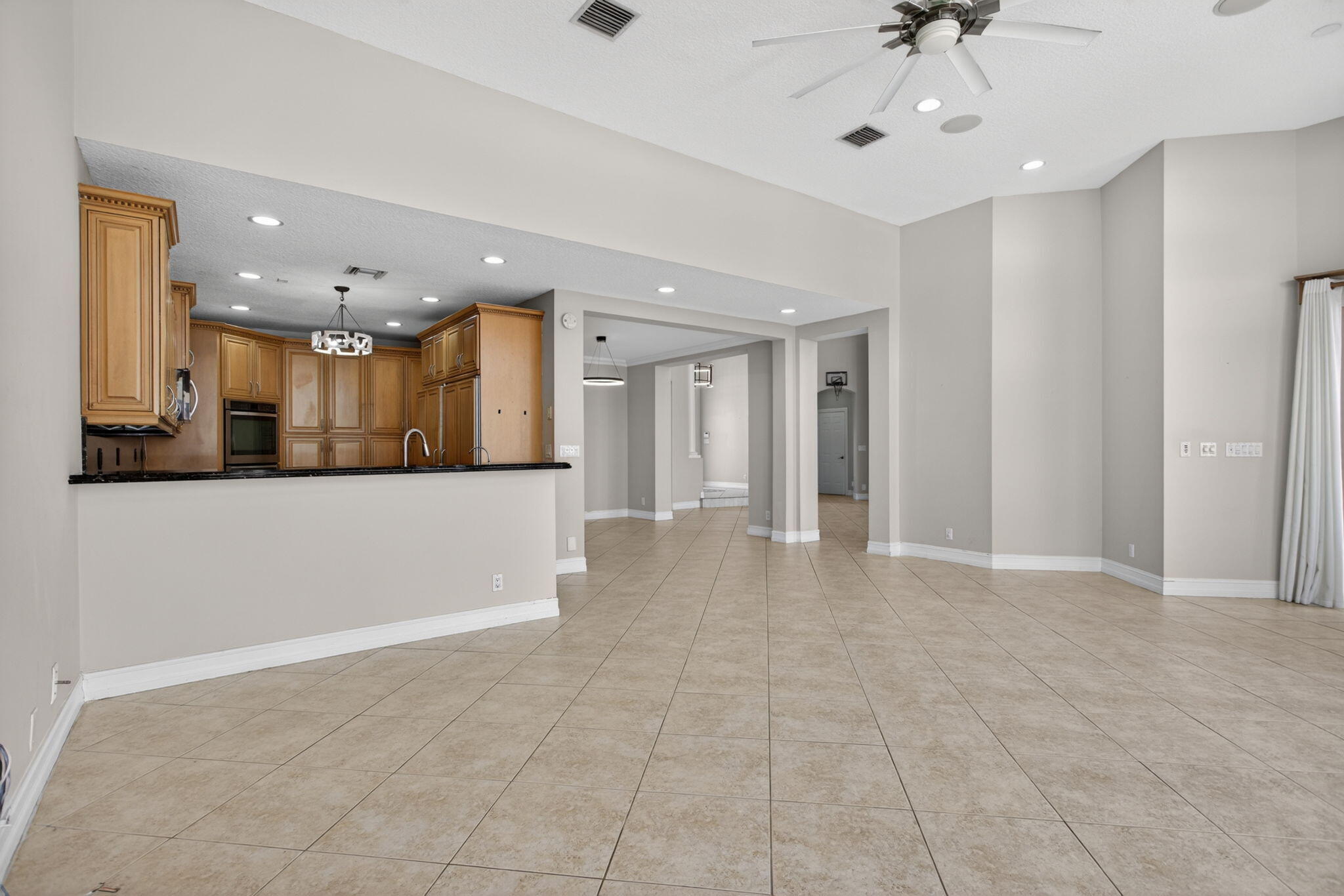 CORAL KEY VILLAS 3RD SEC - Residential Lease