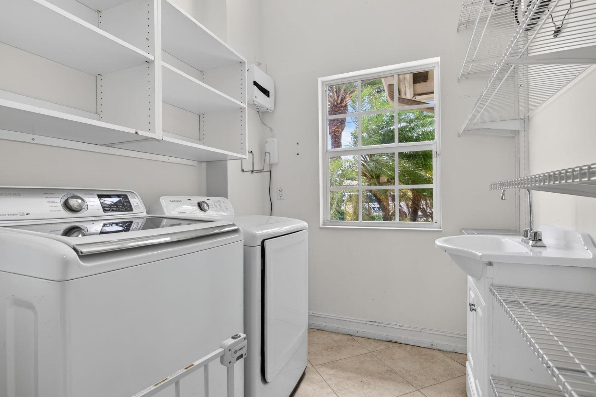CORAL KEY VILLAS 3RD SEC - Residential Lease