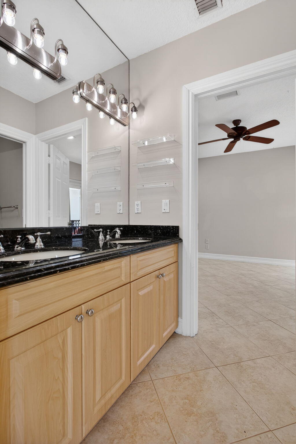 CORAL KEY VILLAS 3RD SEC - Residential Lease