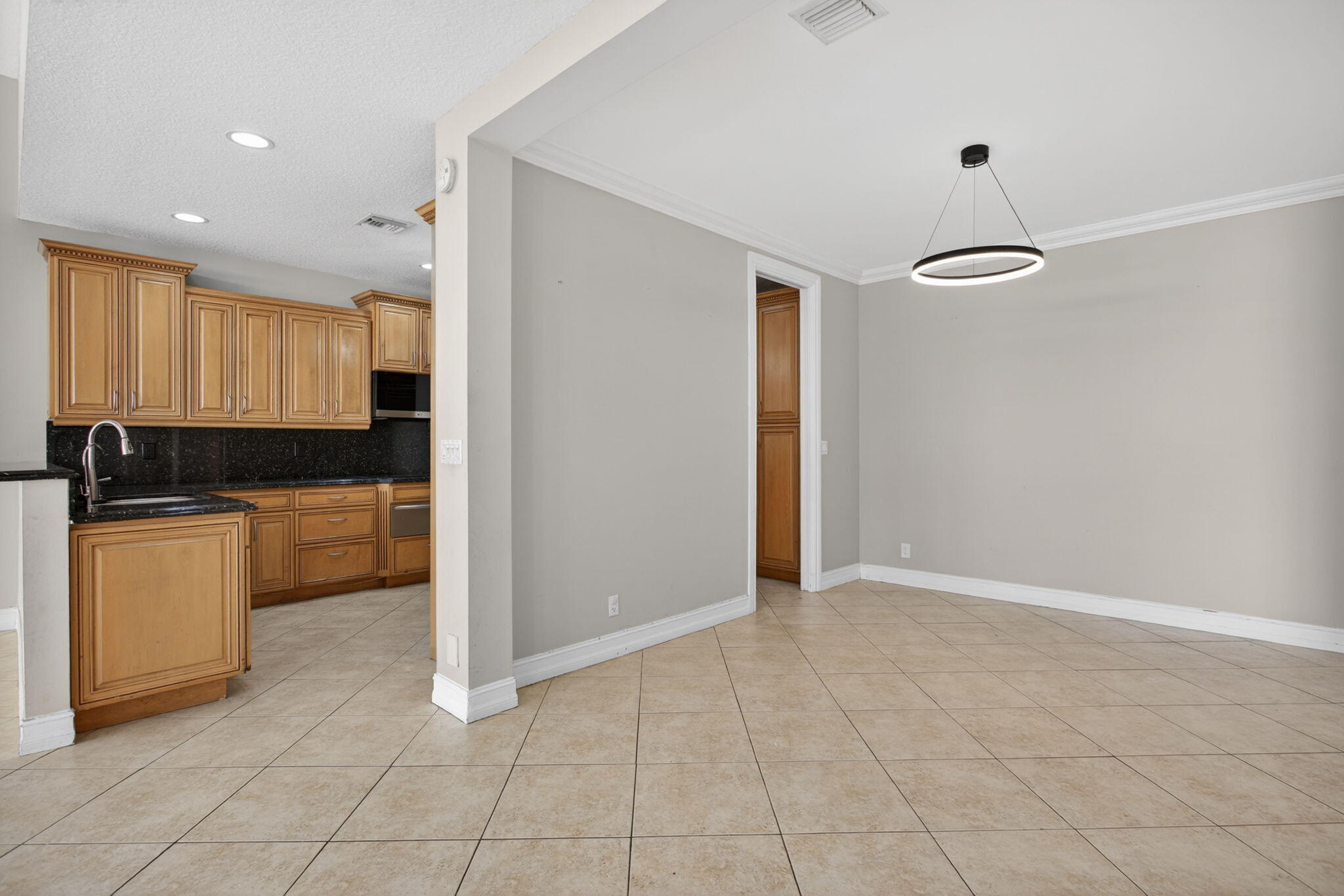CORAL KEY VILLAS 3RD SEC - Residential Lease
