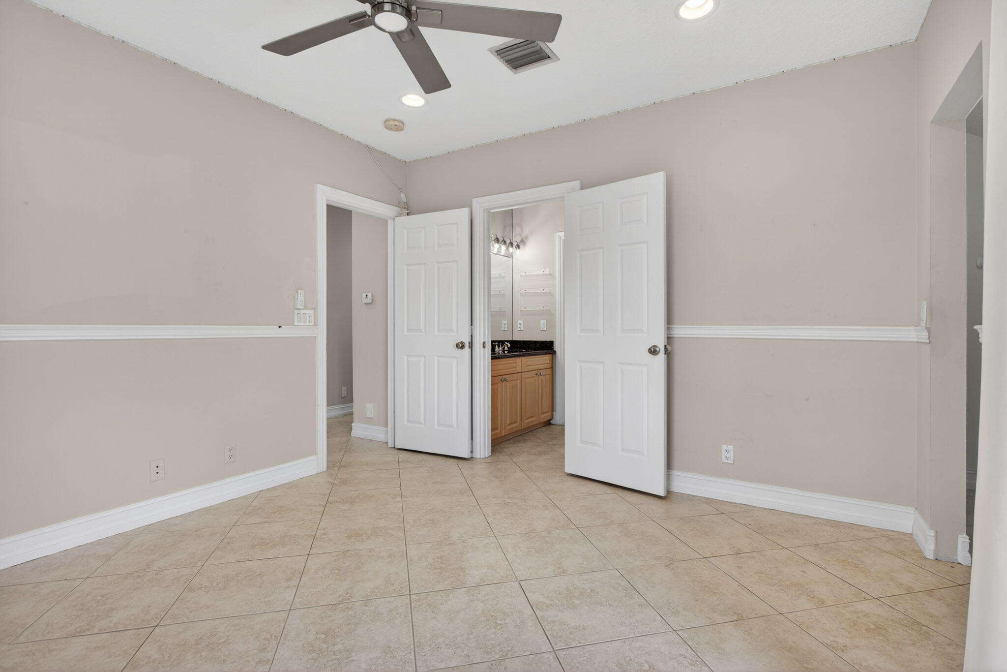 CORAL KEY VILLAS 3RD SEC - Residential Lease