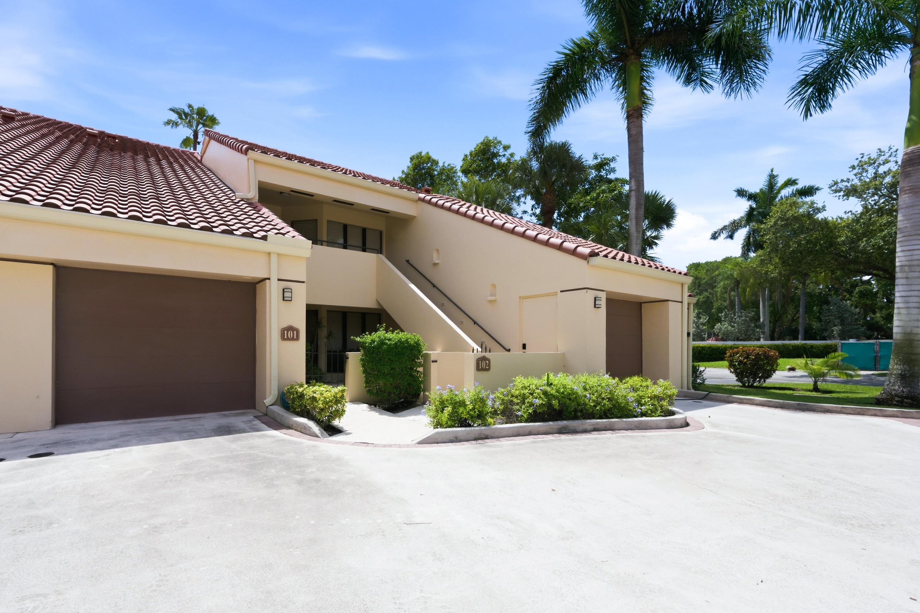 LAKES CONDO - Residential Lease
