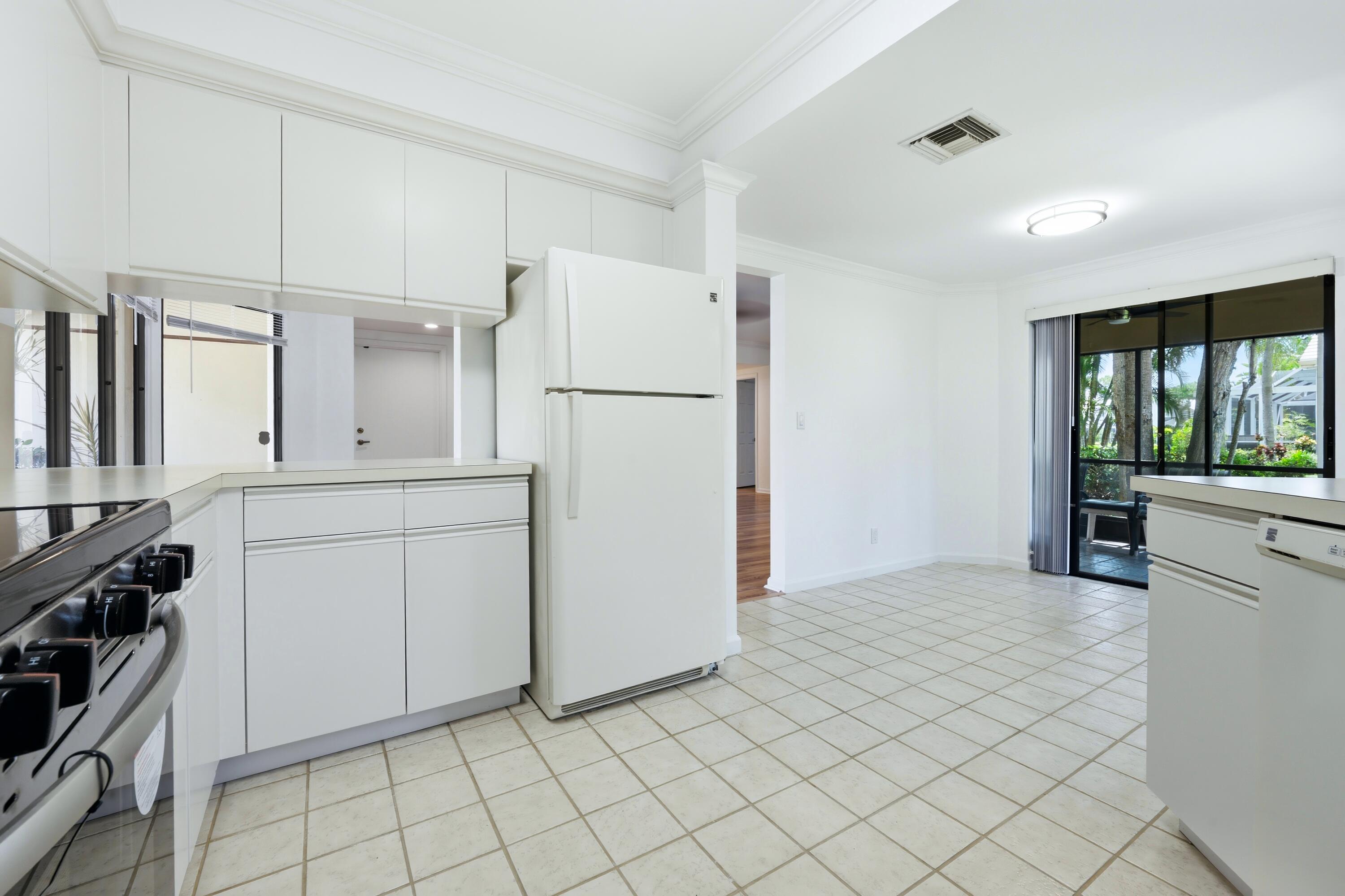 LAKES CONDO - Residential Lease