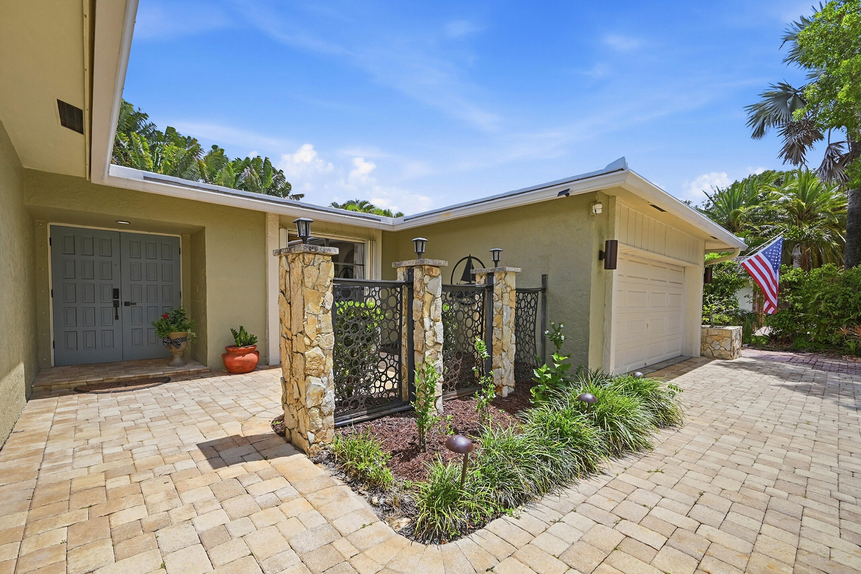 MAPLEWOOD - Residential