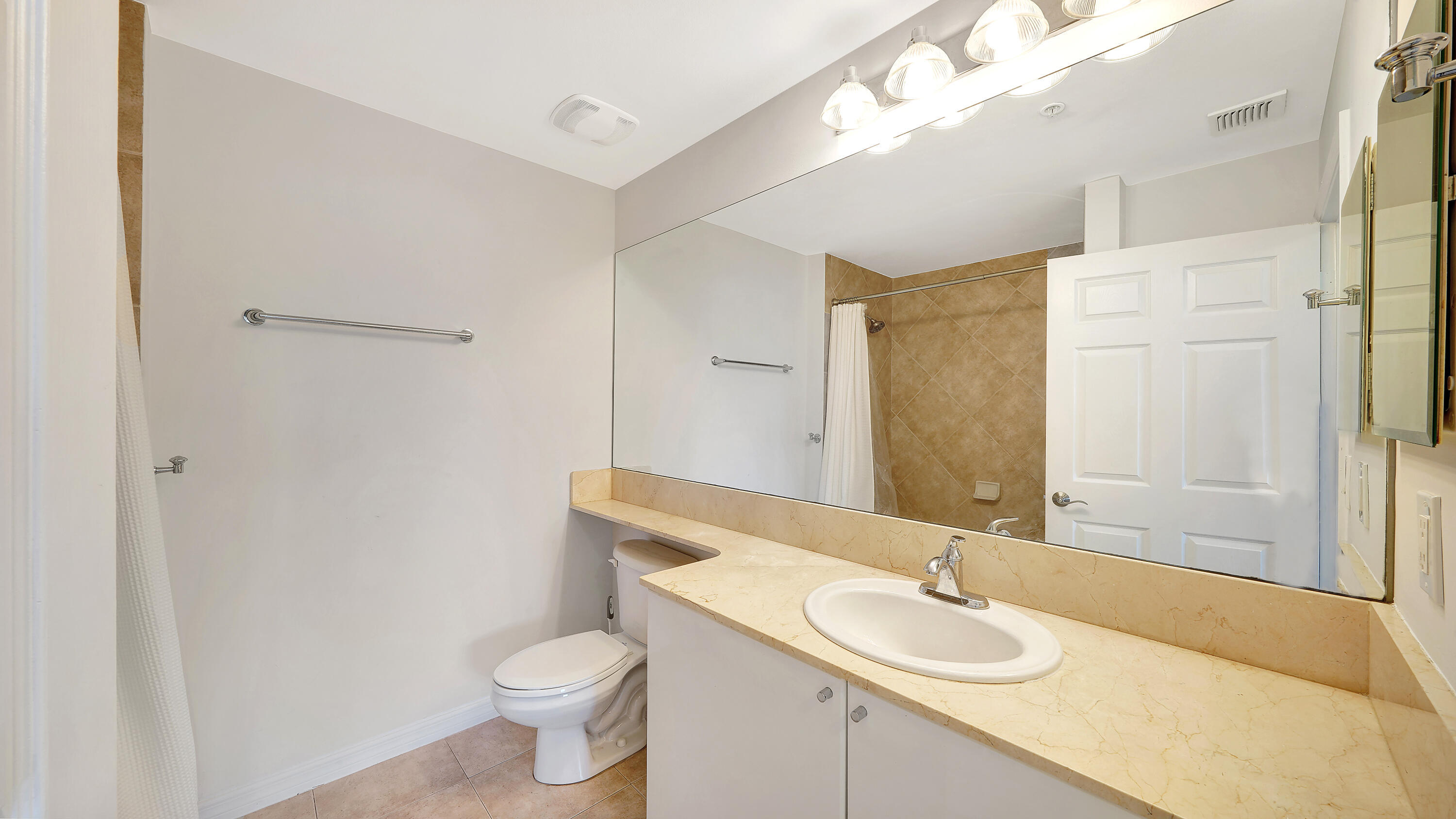 BOCA GRAND CONDO - Residential Lease