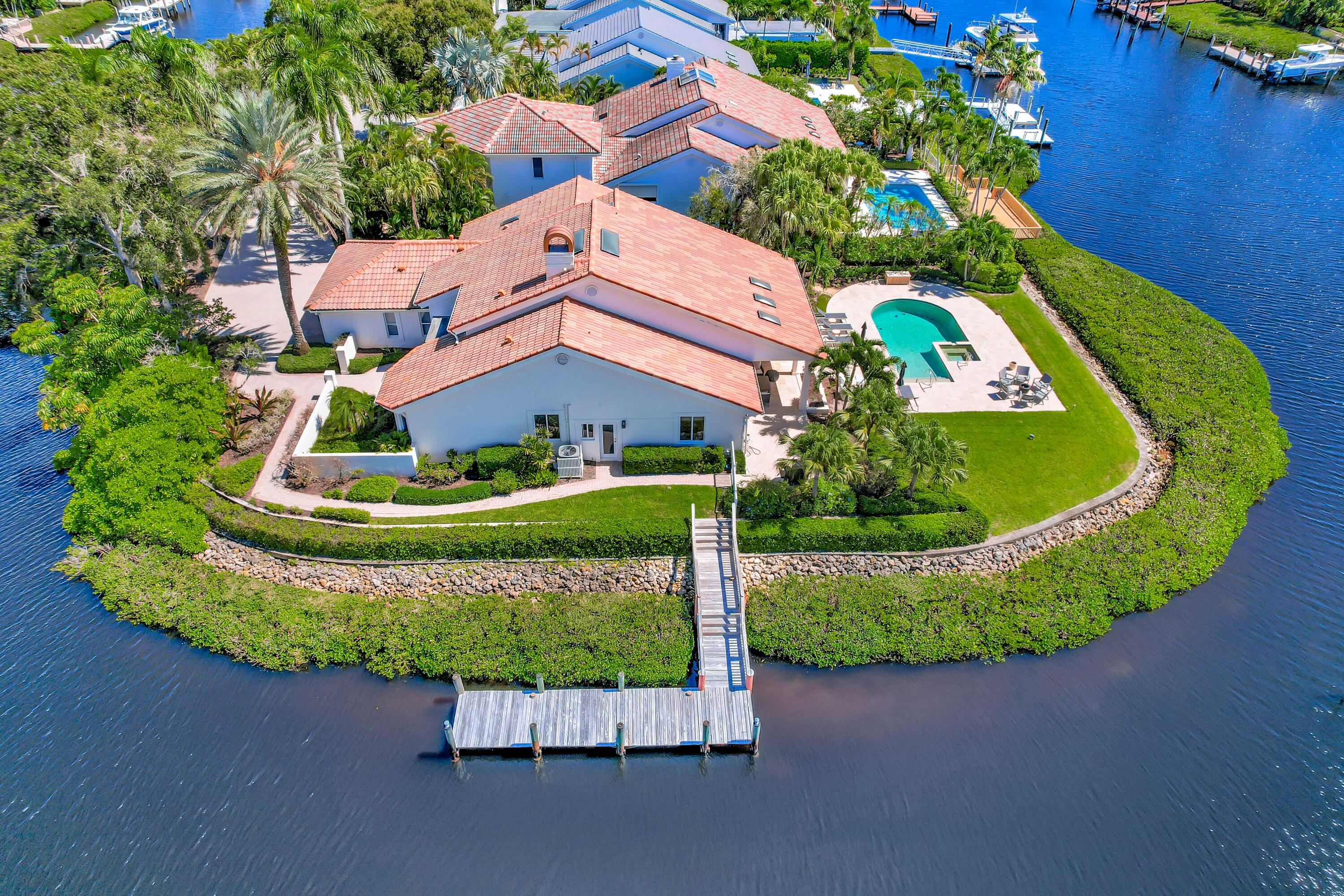 Admirals Cove - Residential