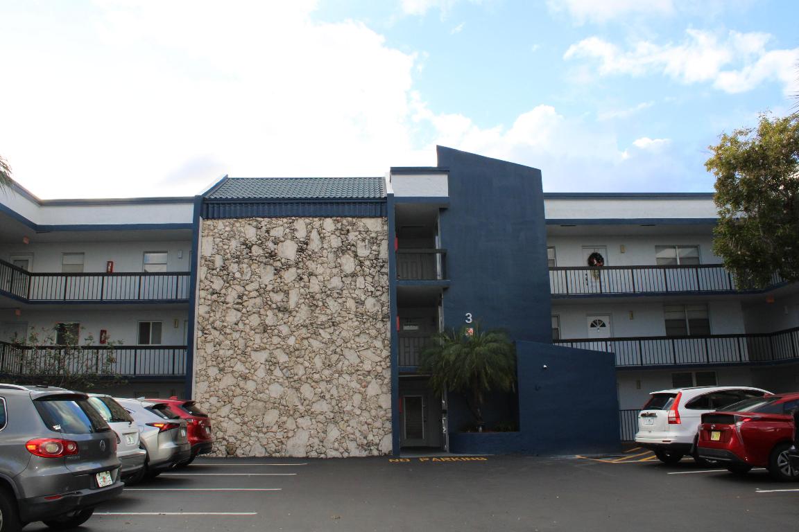 HOLIDAY SPRINGS VILLAGE 1 CONDO - Residential