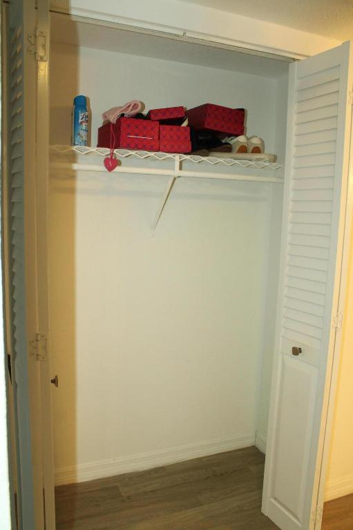 HOLIDAY SPRINGS VILLAGE 1 CONDO - Residential