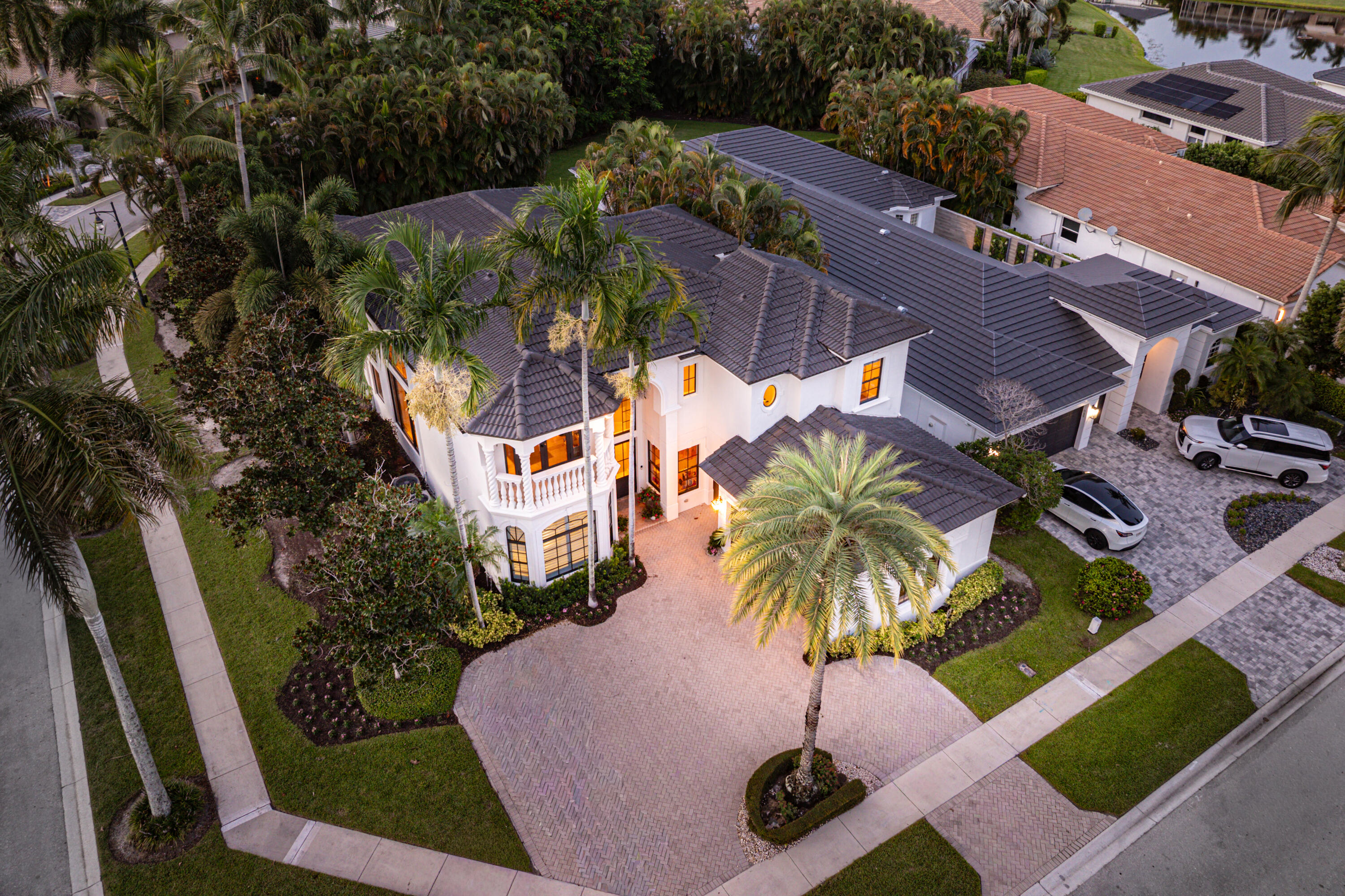 MIZNER COUNTRY CLUB - Residential