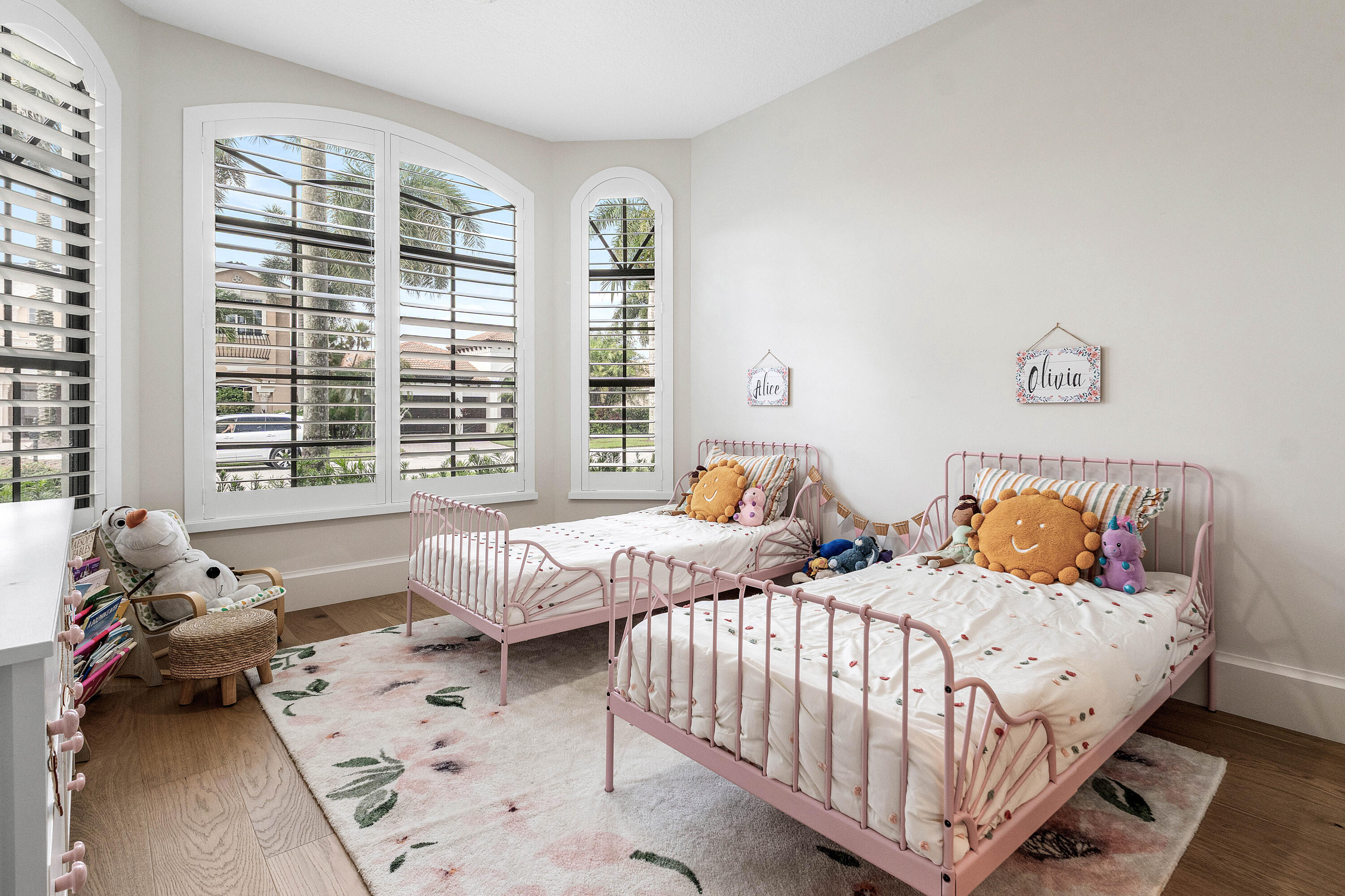 MIZNER COUNTRY CLUB - Residential