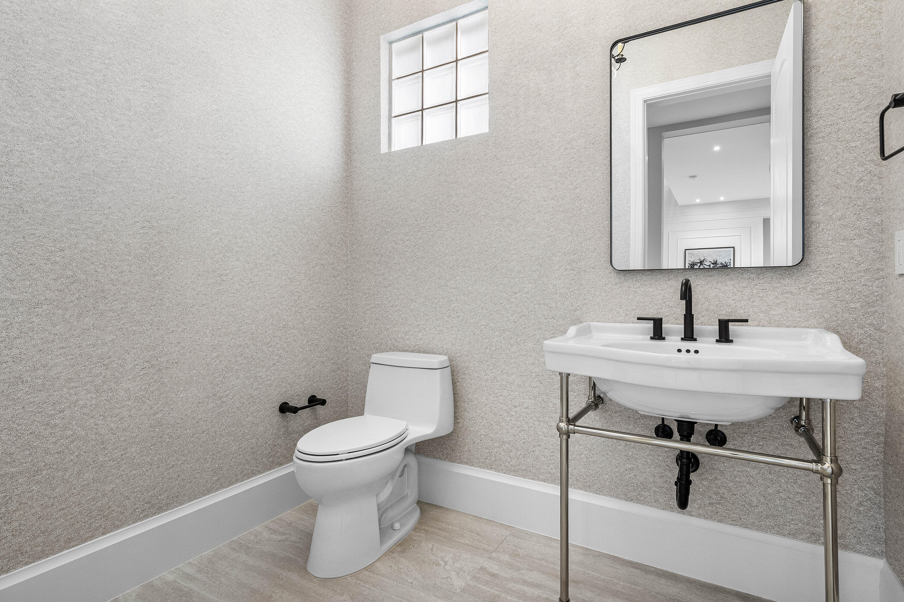 MIZNER COUNTRY CLUB - Residential