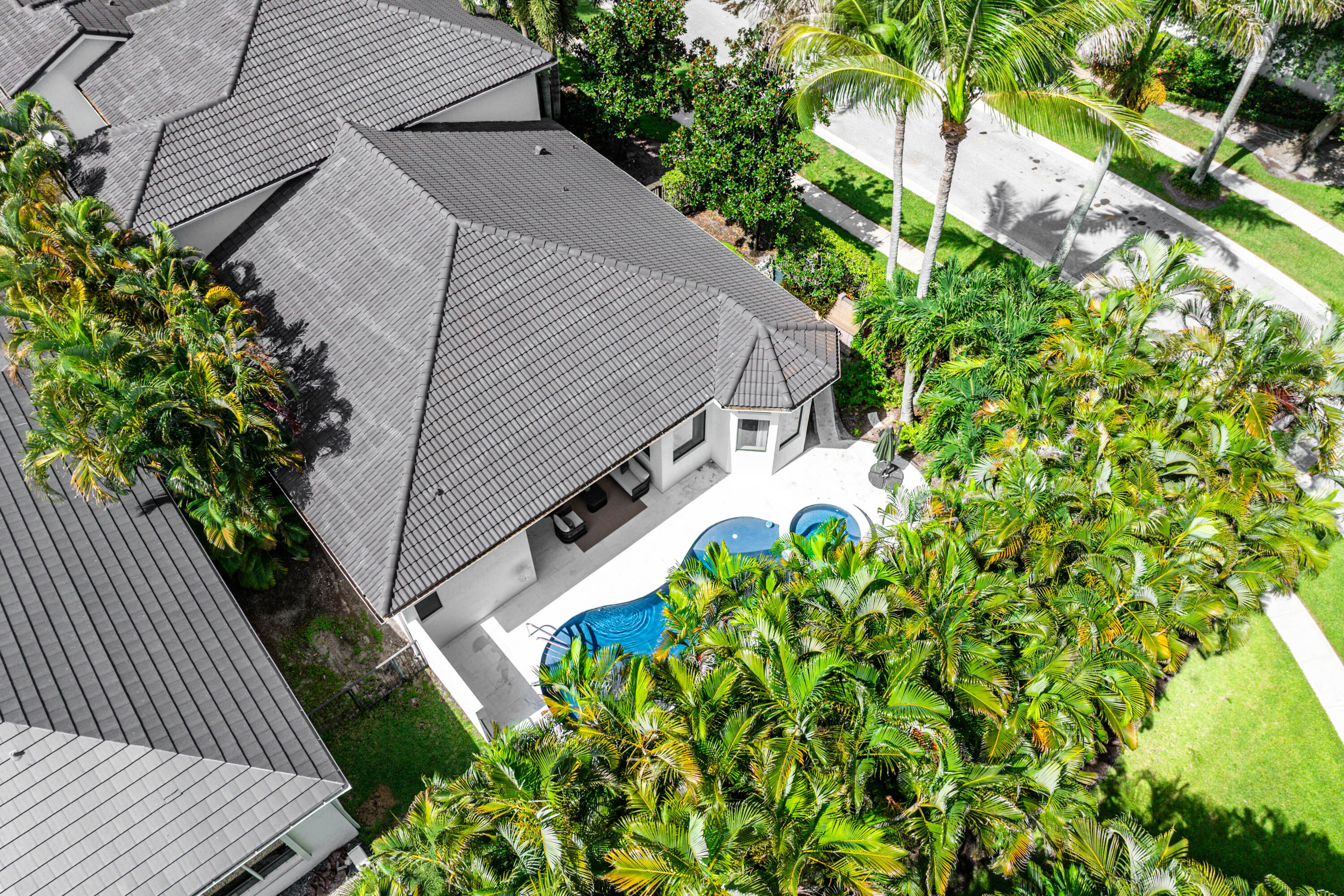 MIZNER COUNTRY CLUB - Residential