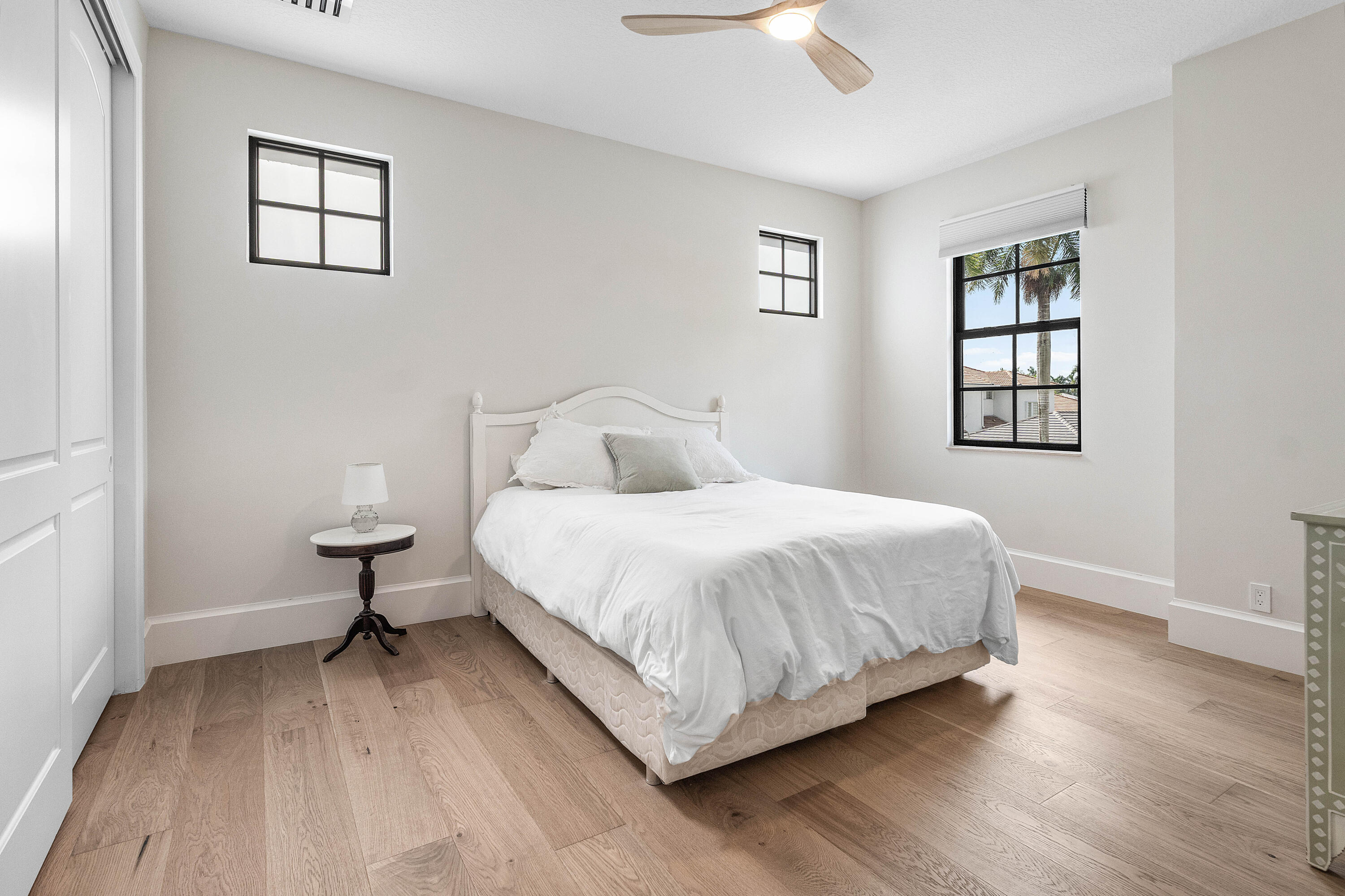 MIZNER COUNTRY CLUB - Residential