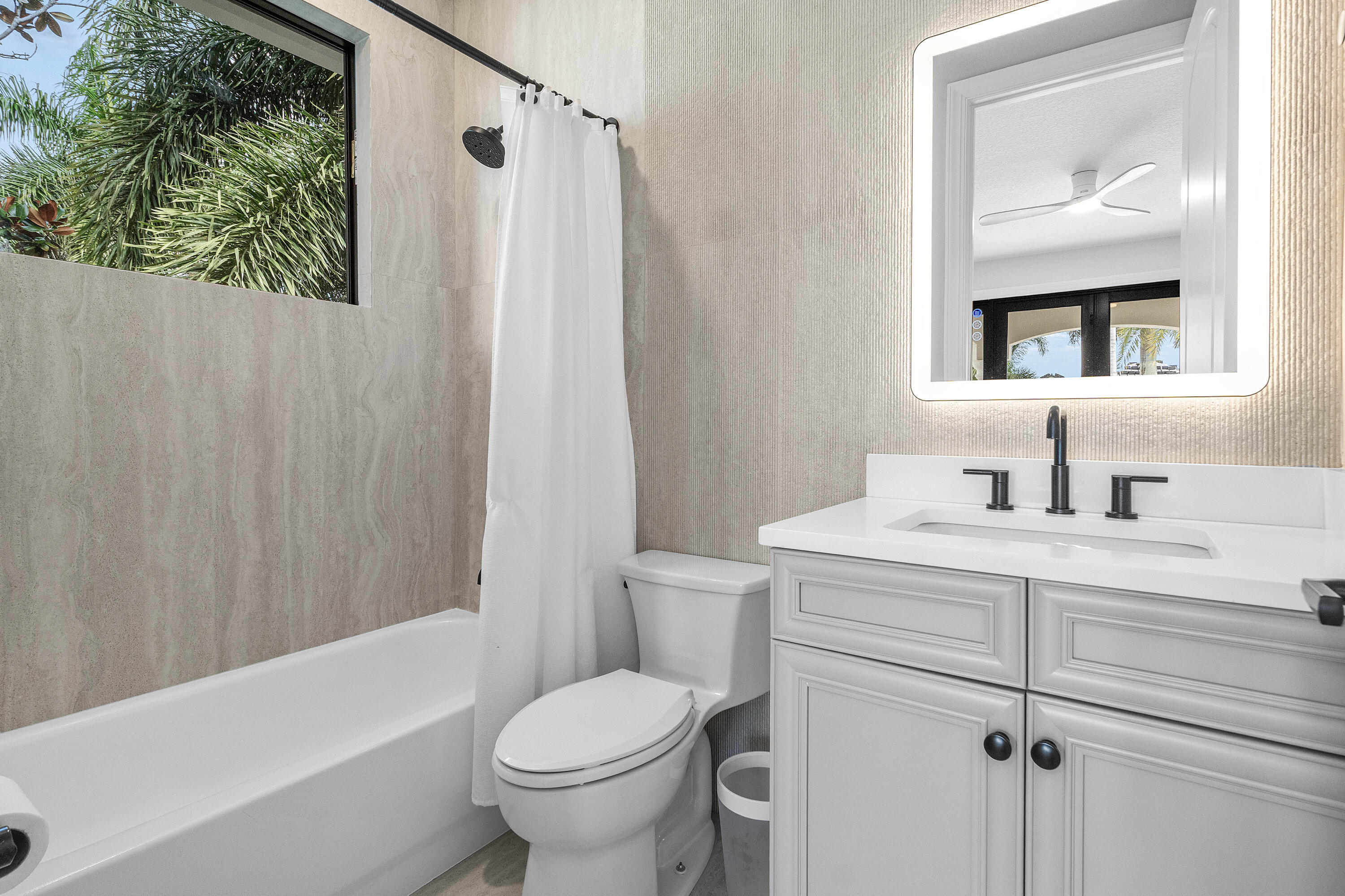 MIZNER COUNTRY CLUB - Residential