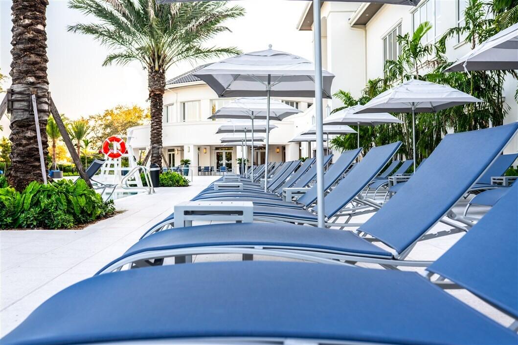 MIZNER COUNTRY CLUB - Residential